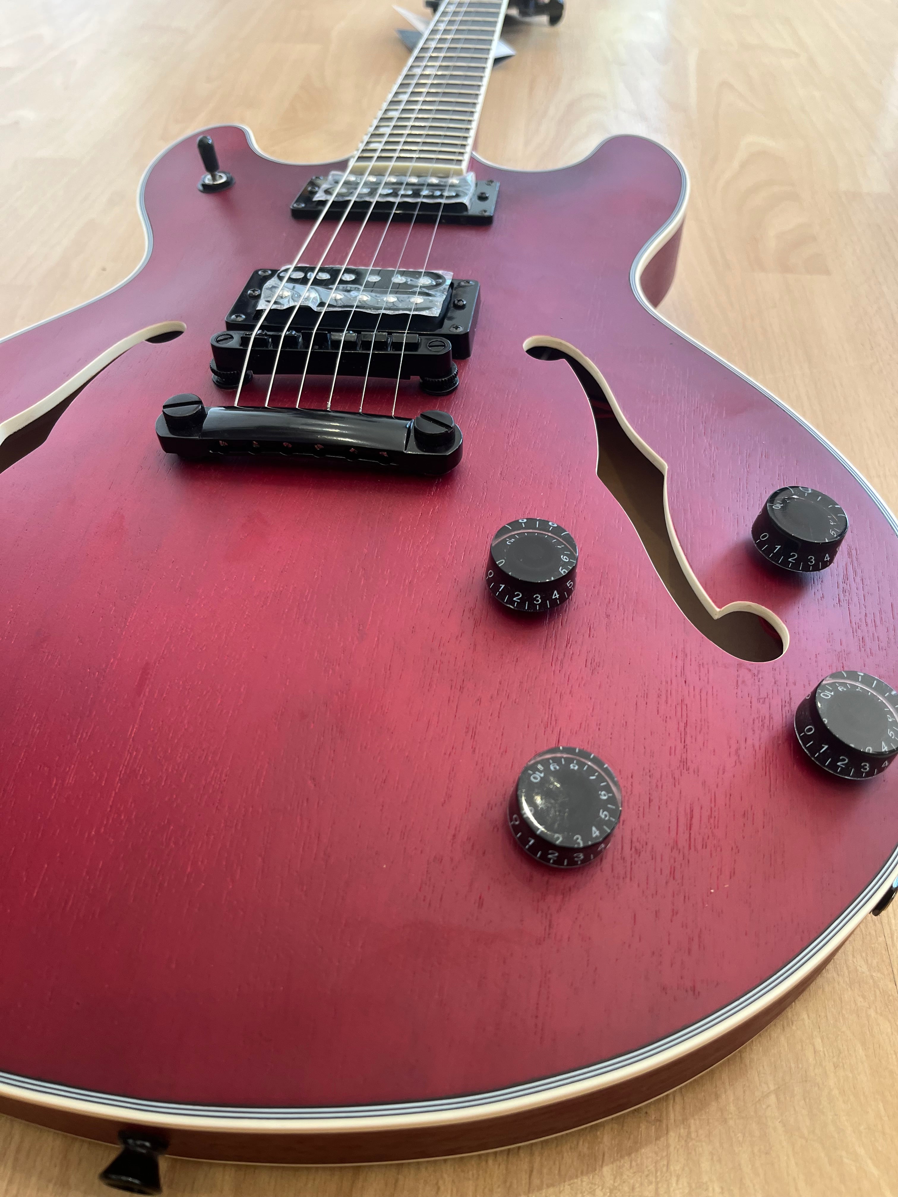 Northstar Pro Semi Acoustic All Mahogany - Cherry Colour