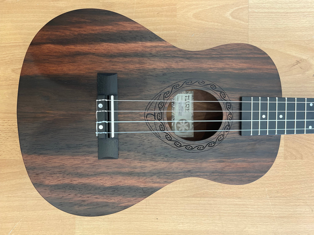 UKULELE TIARE BARITONE