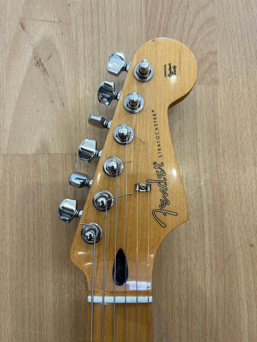 Fender Stratocaster Player Series – 2018 Mexican Made – 3-Tone Sunburst
