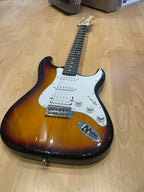Harley Benton Standard series + Amp + Case