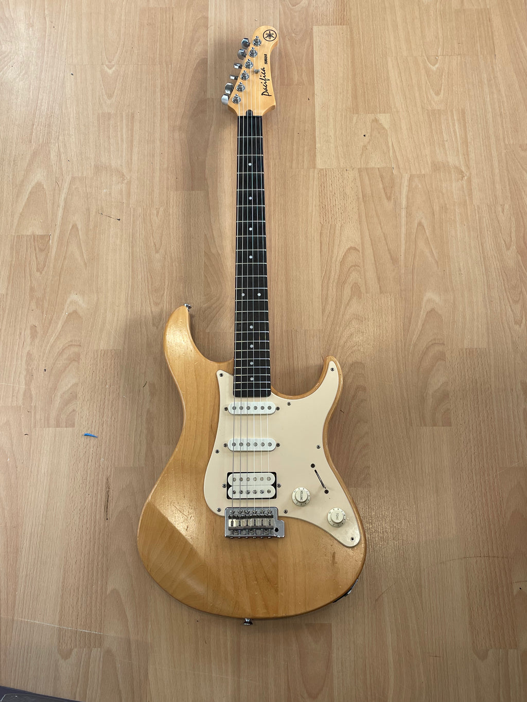 Yamaha Pacifica 112 Electric Guitar Natural Finish - Great Condition