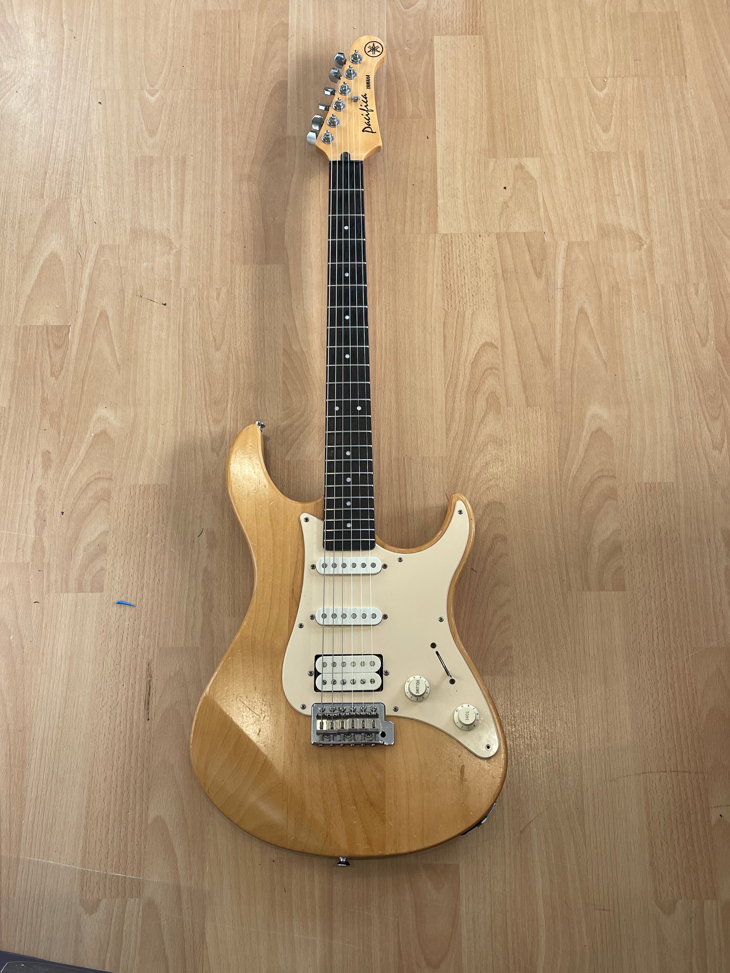 Yamaha Pacifica 112 Electric Guitar Natural Finish - Great Condition