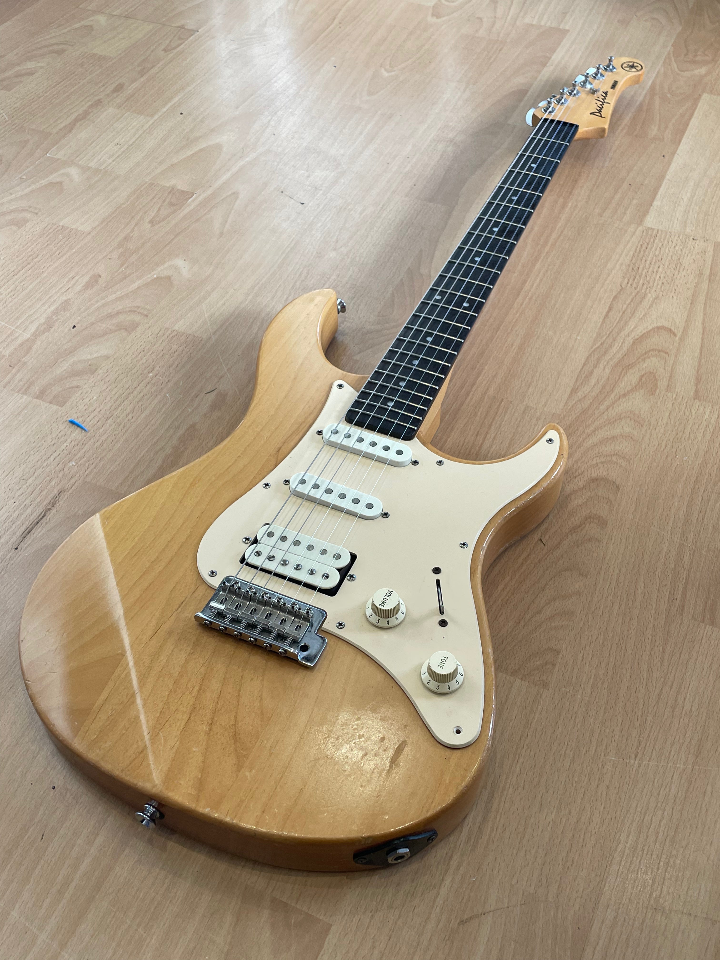 Yamaha Pacifica 112 Electric Guitar Natural Finish - Great Condition