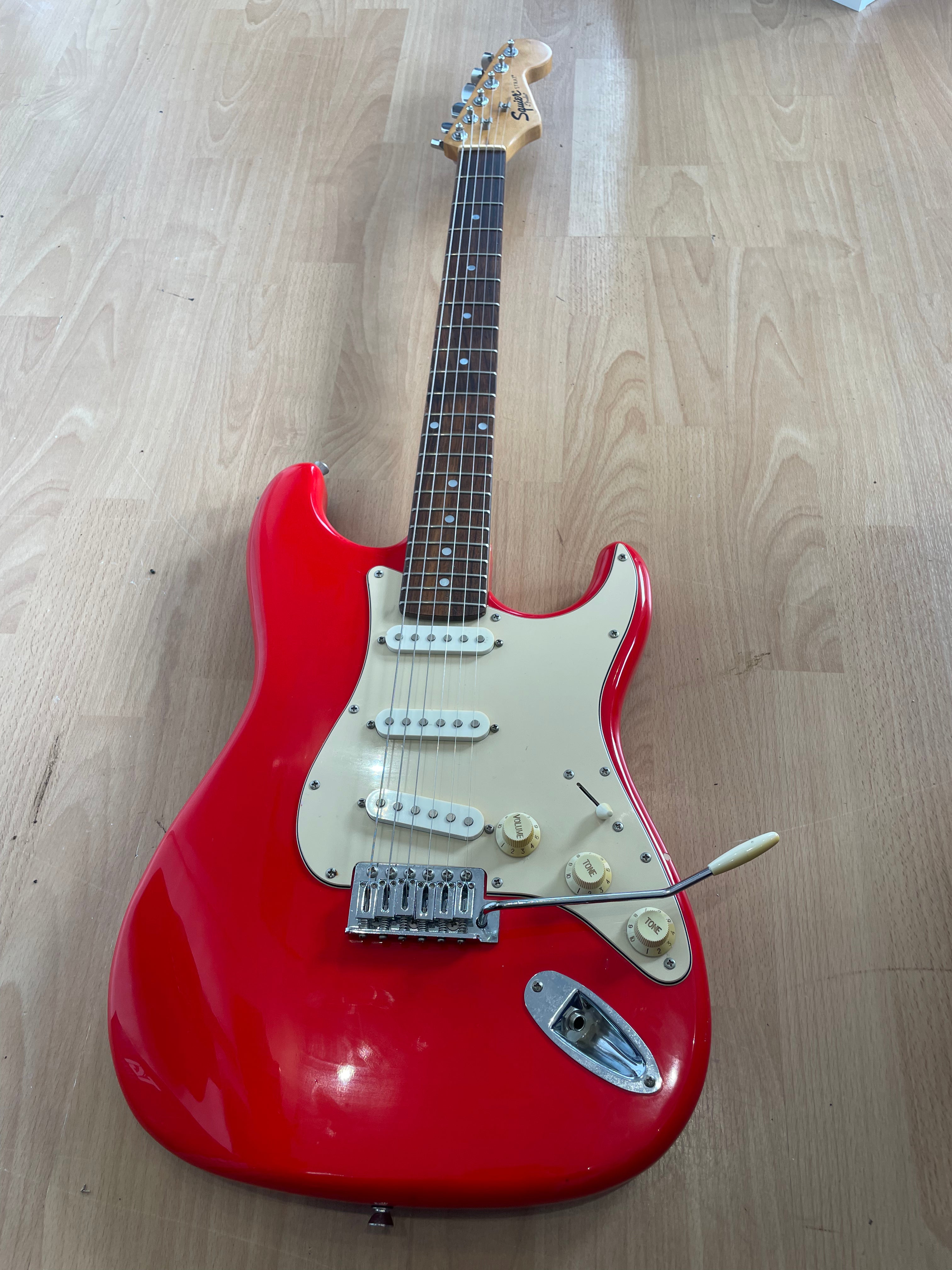 Fender Squier Stratocaster in Red - Good Condition