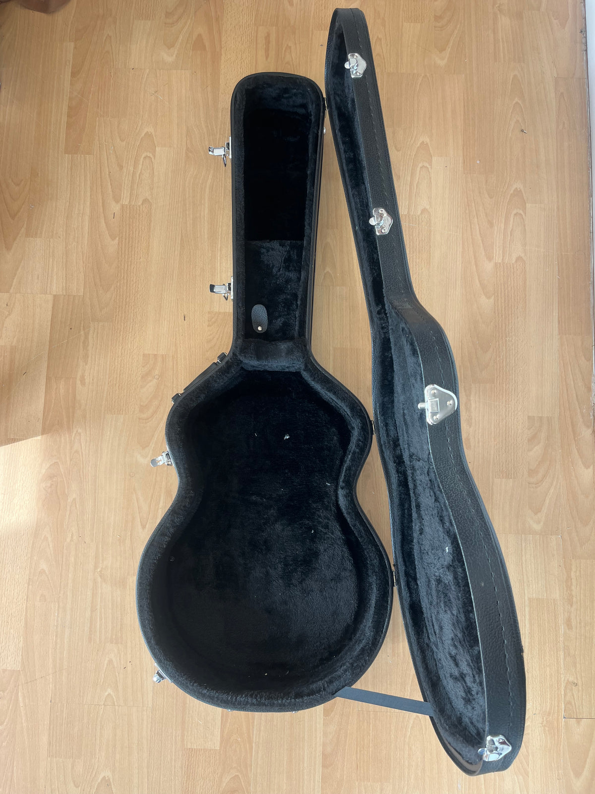 Semi-Hollow / Semi-Acoustic Guitar Hard Case – Black – Pre-Owned