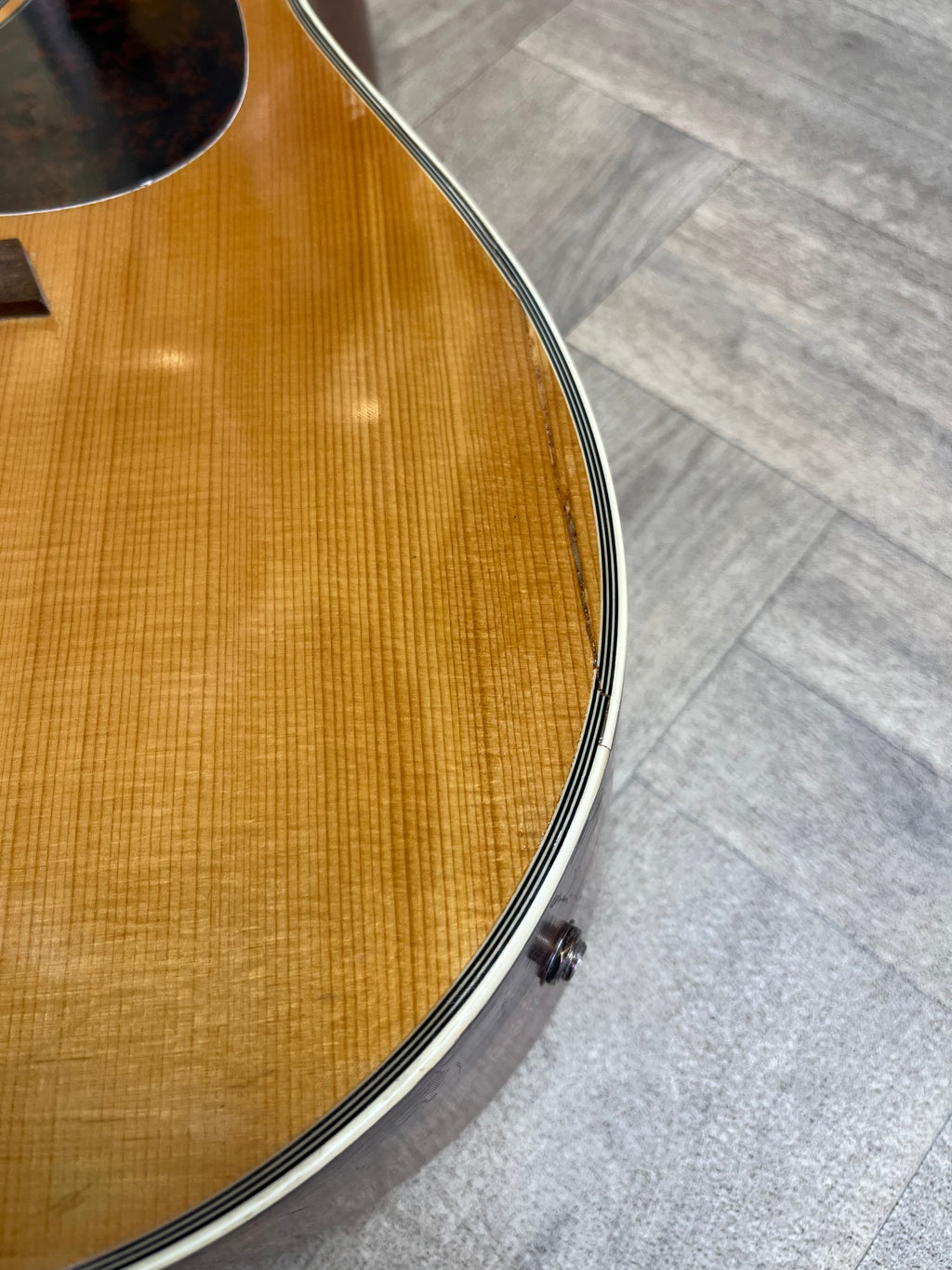 Vintage VEC500-12 12-String Electro-Acoustic Guitar – Natural – Pre-Owned