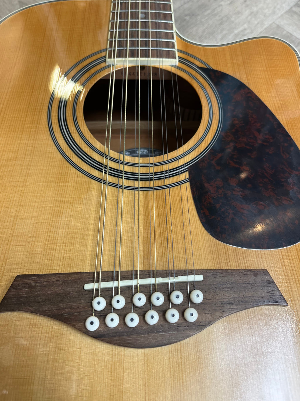 Vintage VEC500-12 12-String Electro-Acoustic Guitar – Natural – Pre-Owned