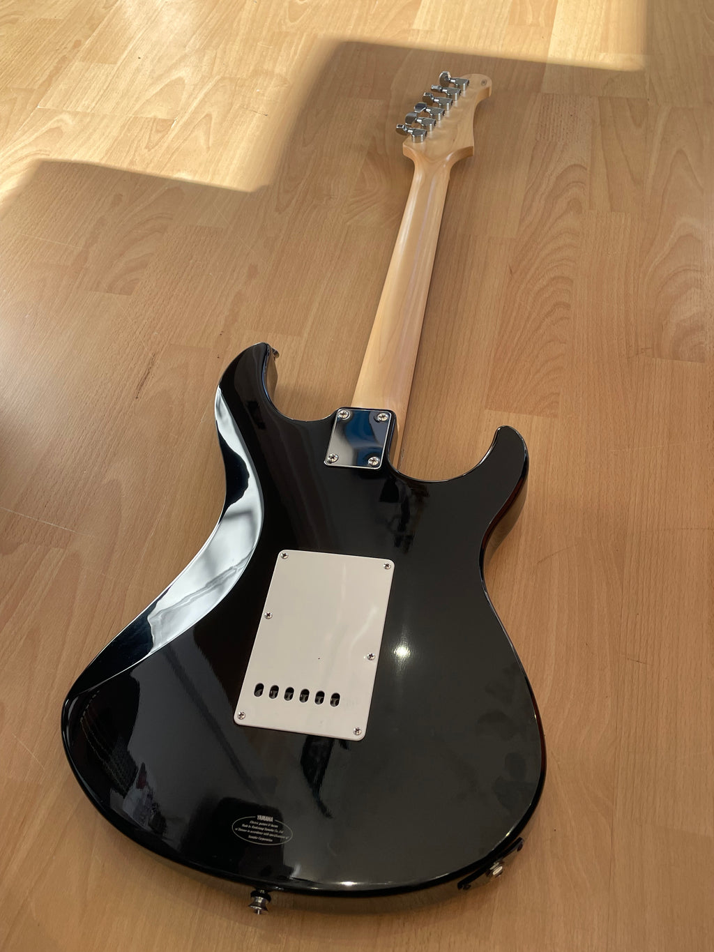 Left Handed Yamaha Pacifica - Great Condition