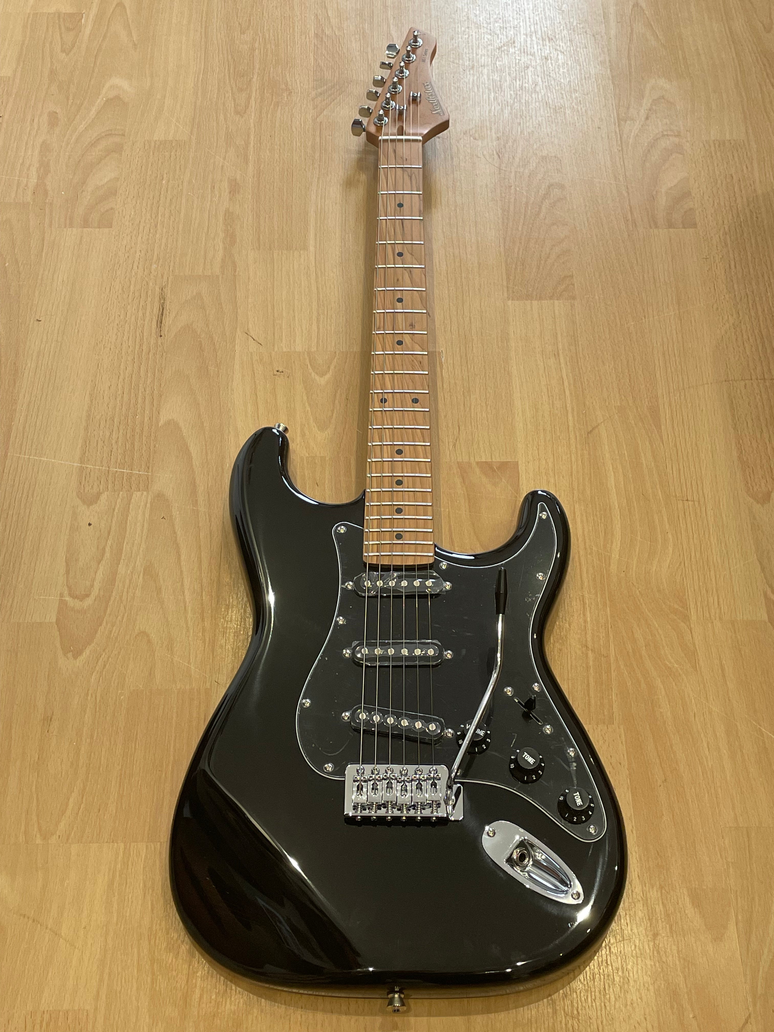 ELECTRIC GUITAR NORTHSTAR DOUBLE CUT GLOSS BLACK