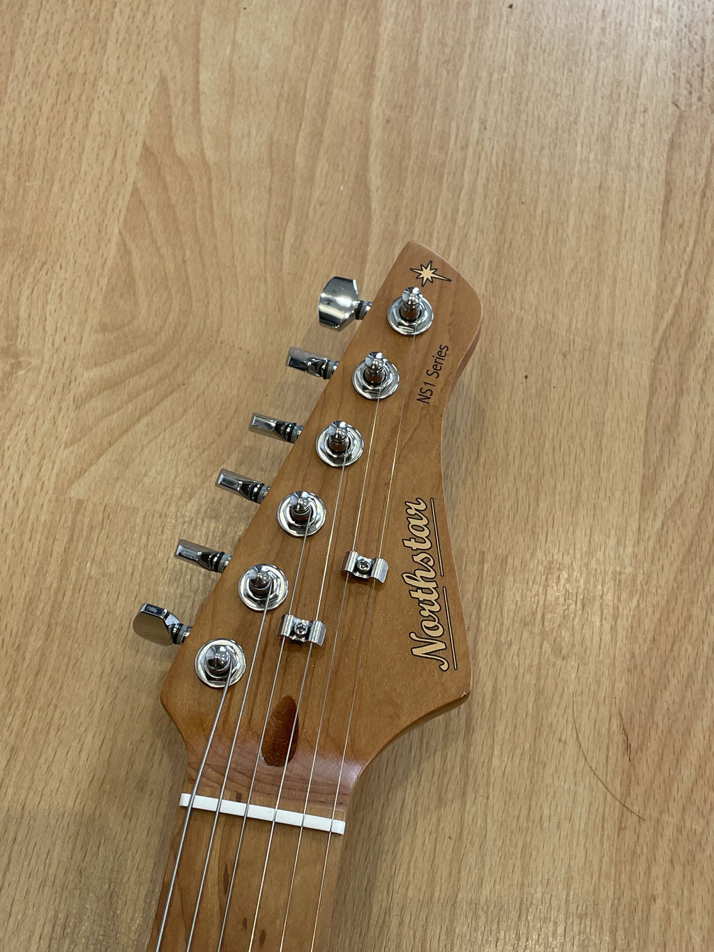 ELECTRIC GUITAR NORTHSTAR DOUBLE CUT GLOSS BLACK