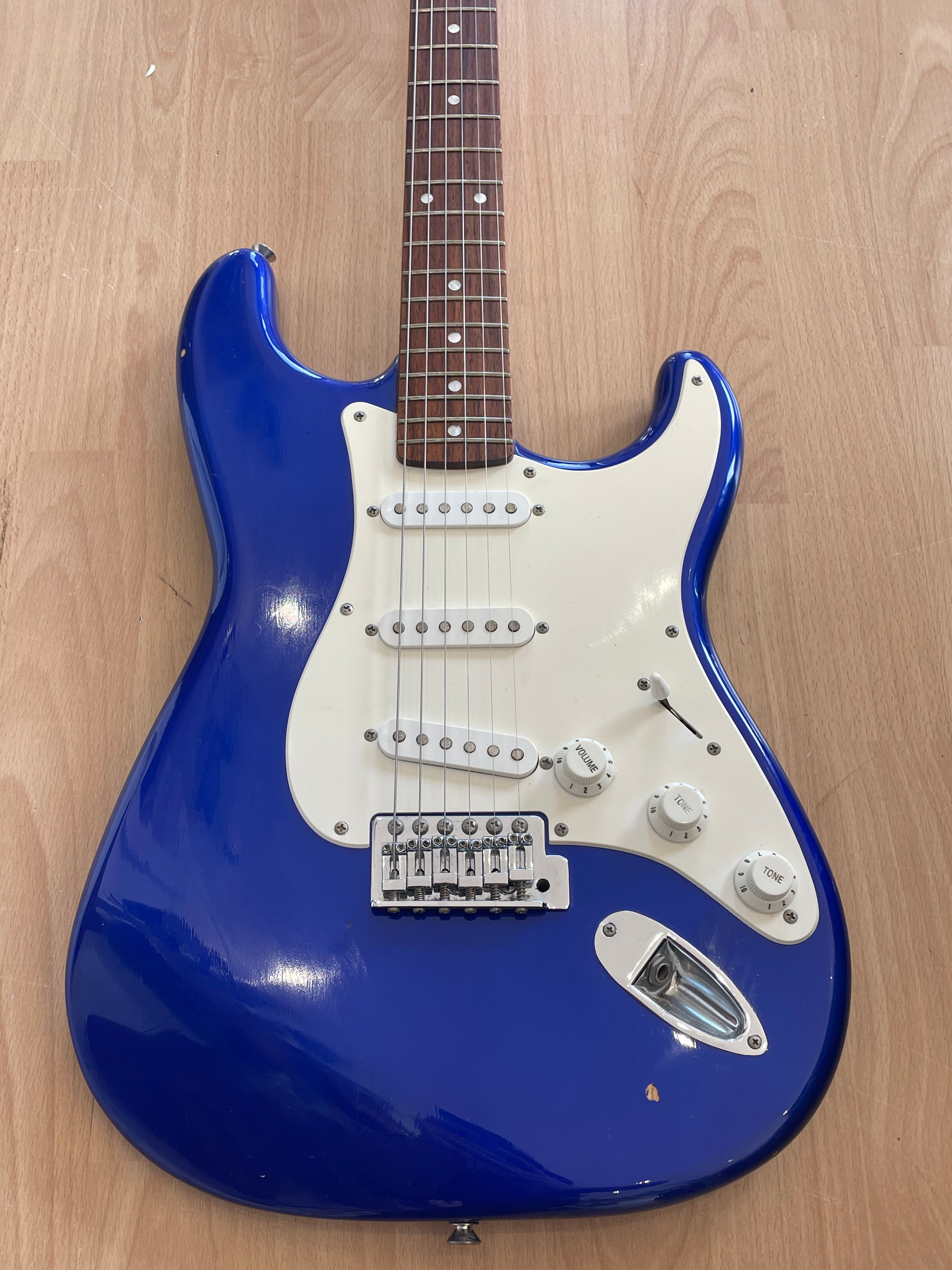 Squier Affinity Series Stratocaster in Royal Blue- Great Condition