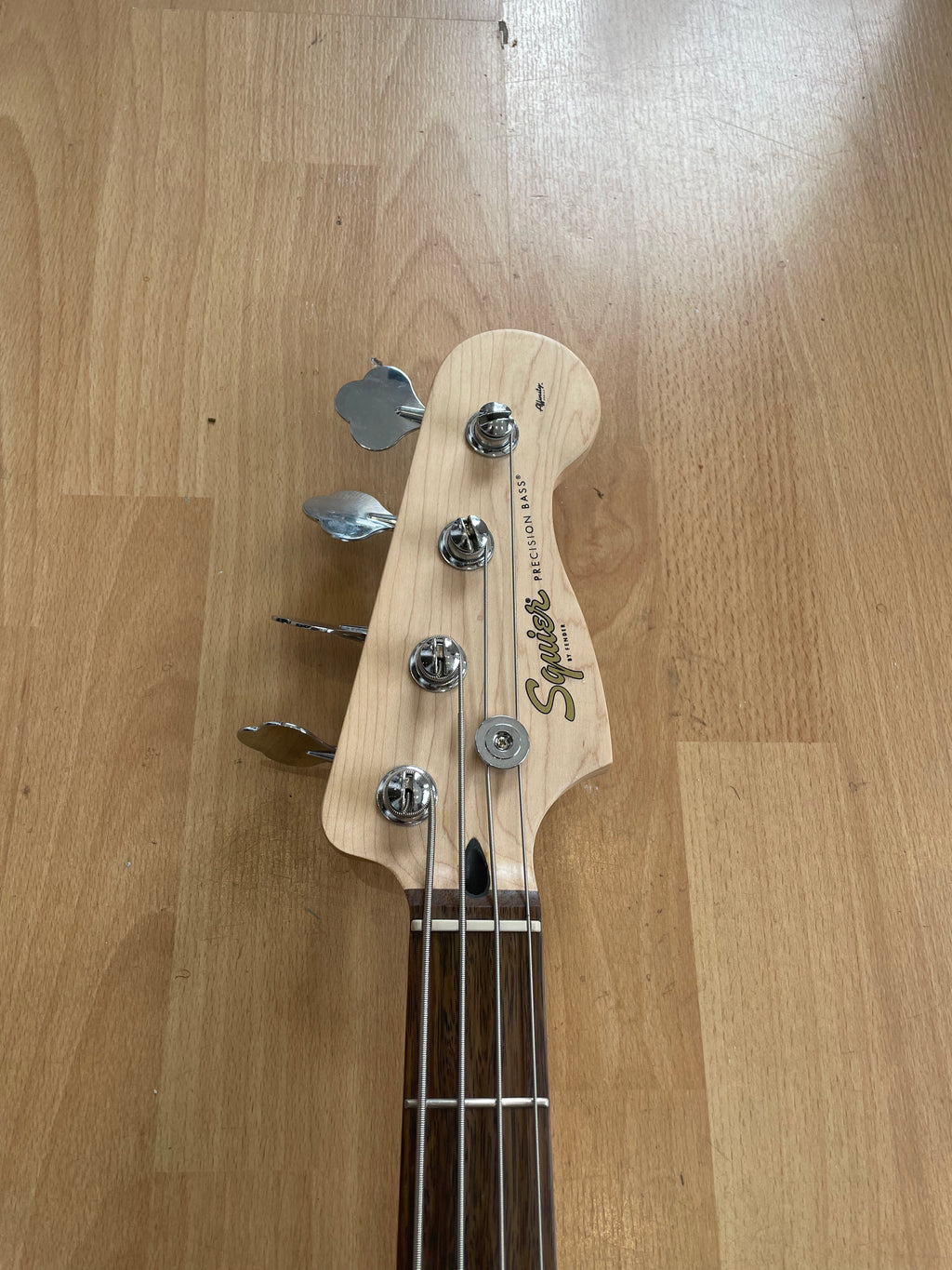 Fender Squire Precision P Bass Affinity Series in Black - Excellent Condition