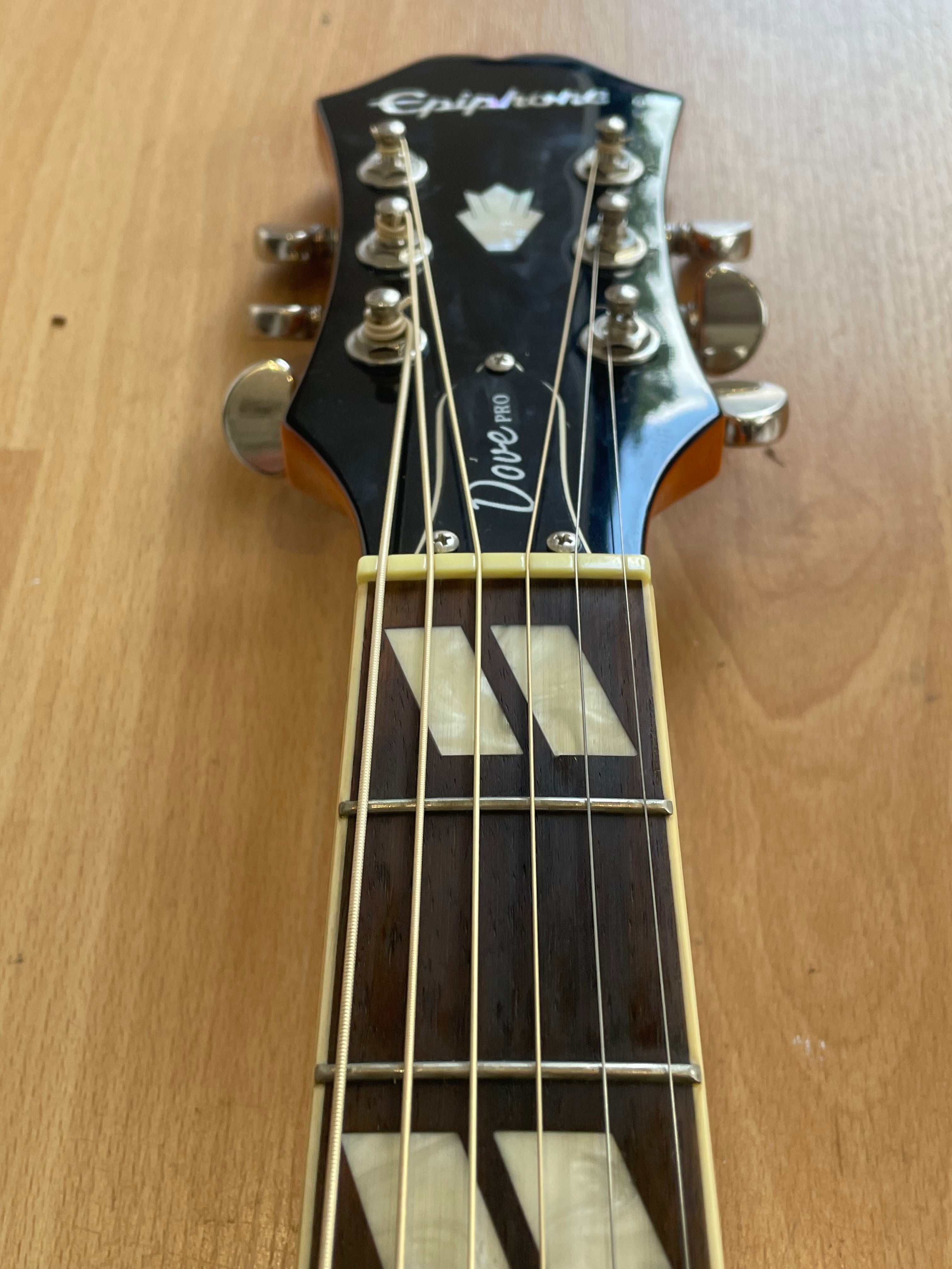 Epiphone Dove Pro Electro Acoustic Guitar- Great Condittion