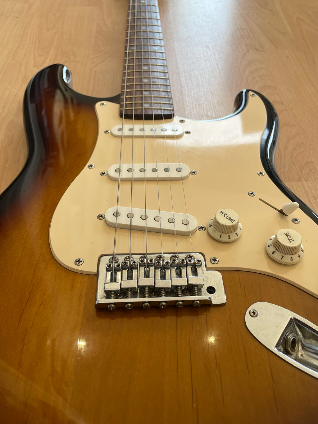 Fender Squier Affinity Series Stratocaster- Excellent Condition