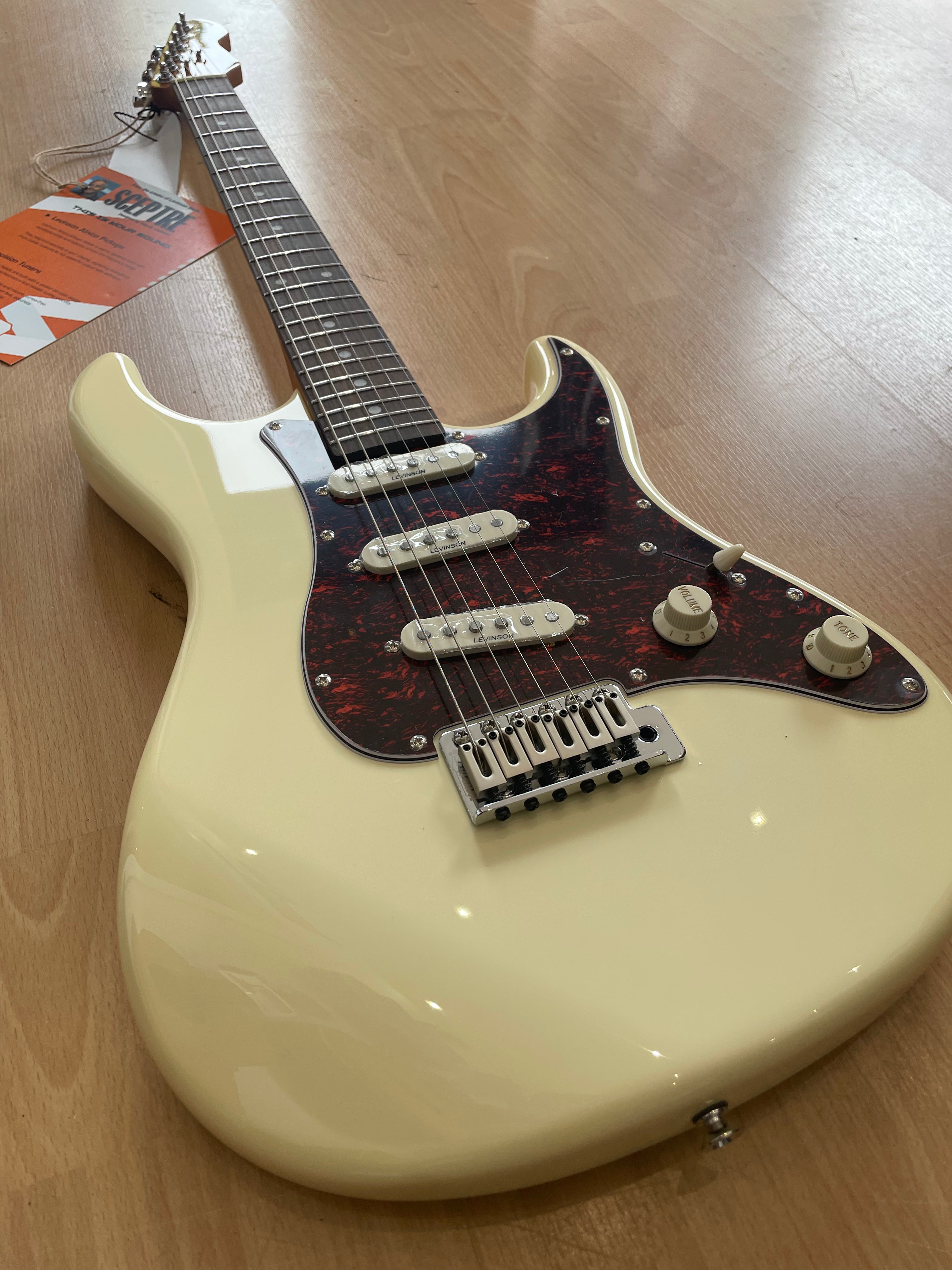 ELECTRIC GUITAR SCEPTRE ARLINGTON OLYMPIC WHITE