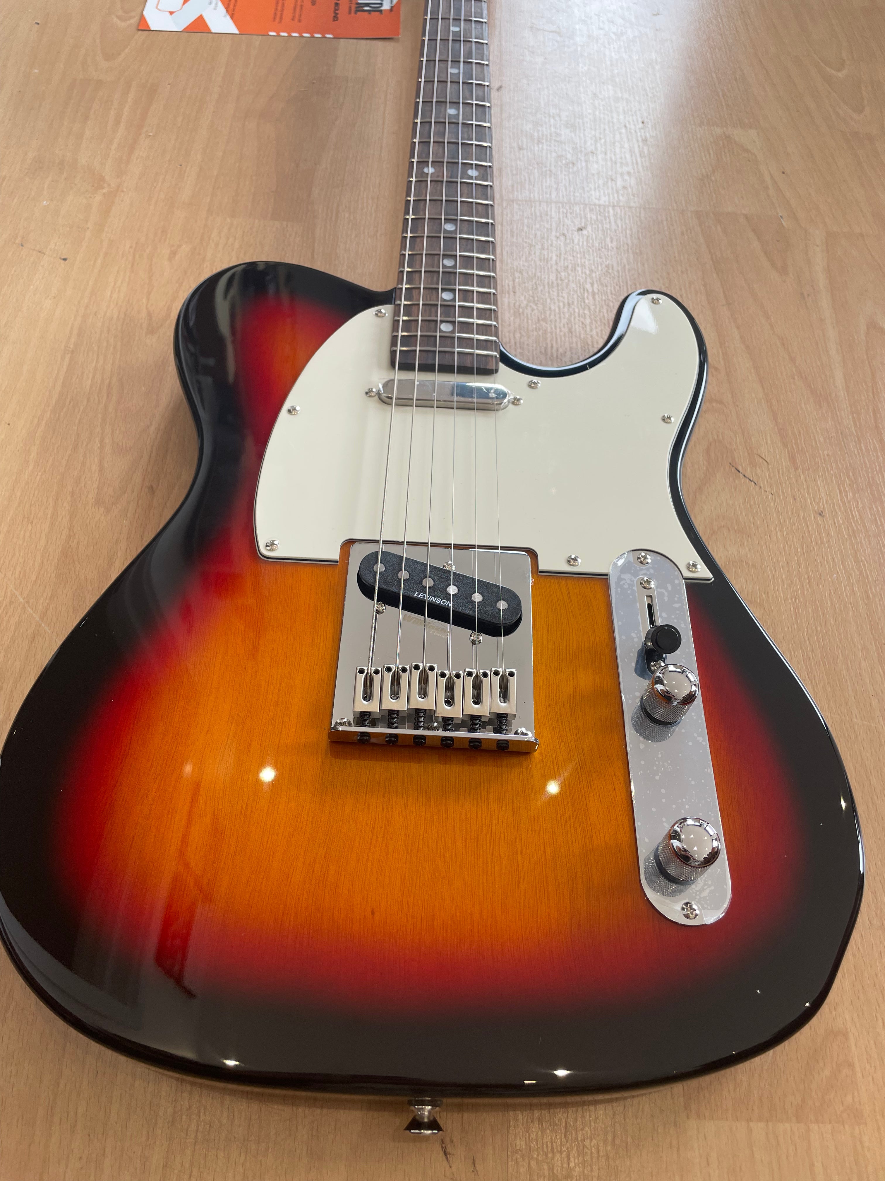 Levinson Sceptre Arlington 3 Tone Sunburst SSP