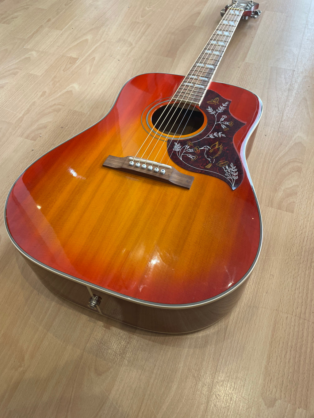 Stunning Finish Epiphone Electro Acoustic Hummingbird Guitar Red Sunburst- CS B89