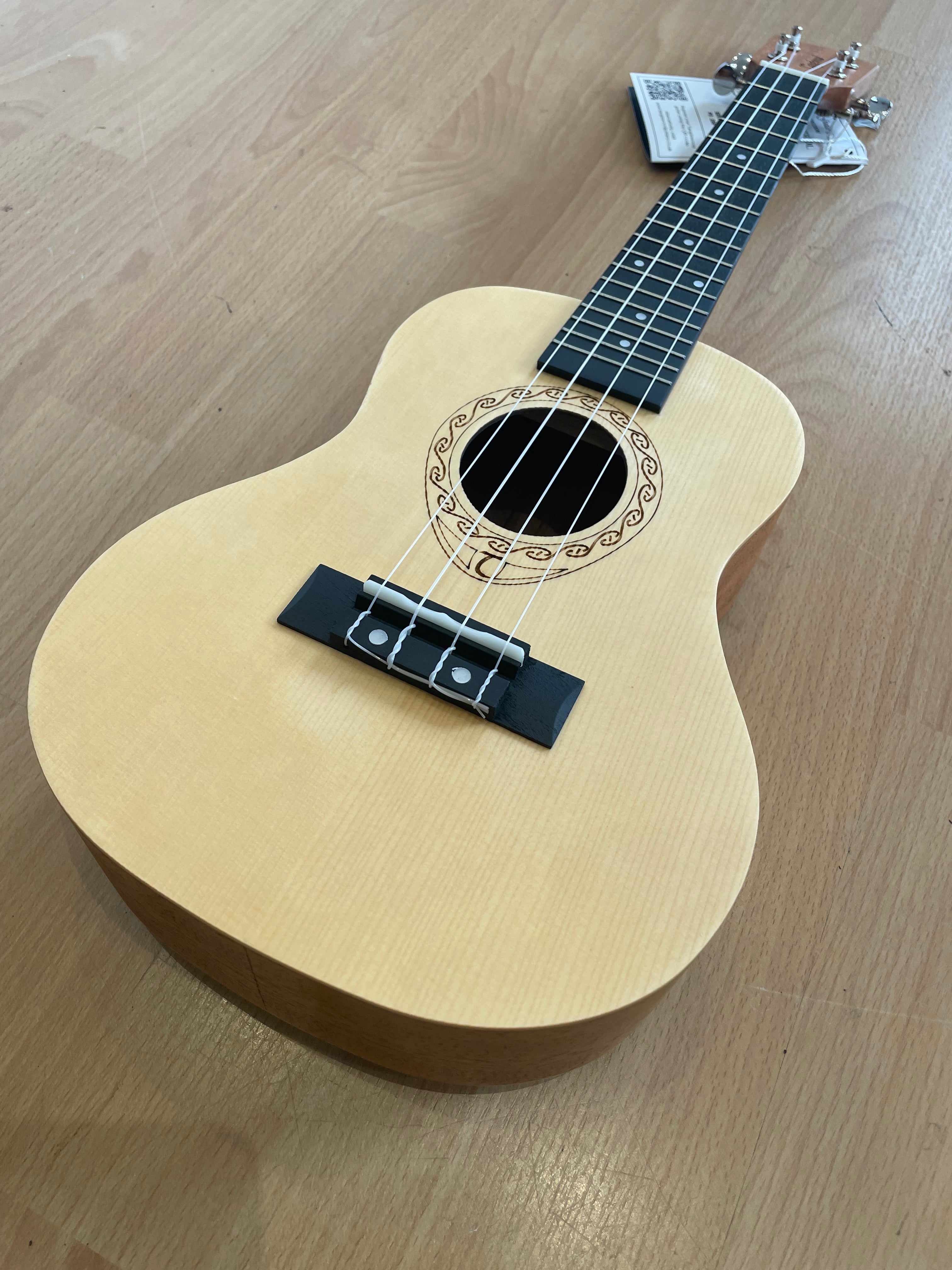 CONCERT UKULELE SPRUCE AND MAHOGANY -  TANGLEWOOD TIARE TWT4