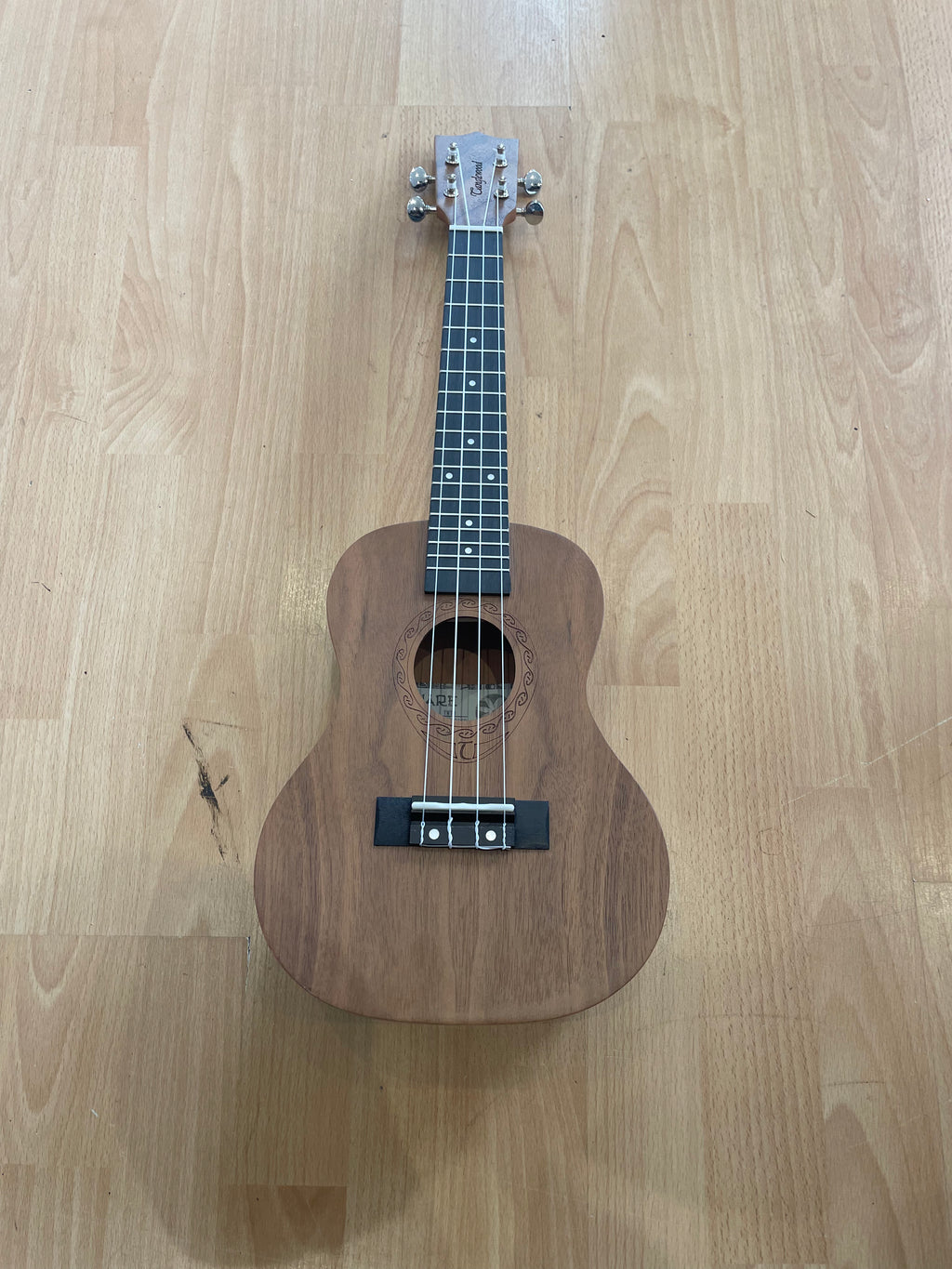 UKULELE TIARE CONCERT BLACK WALNUT