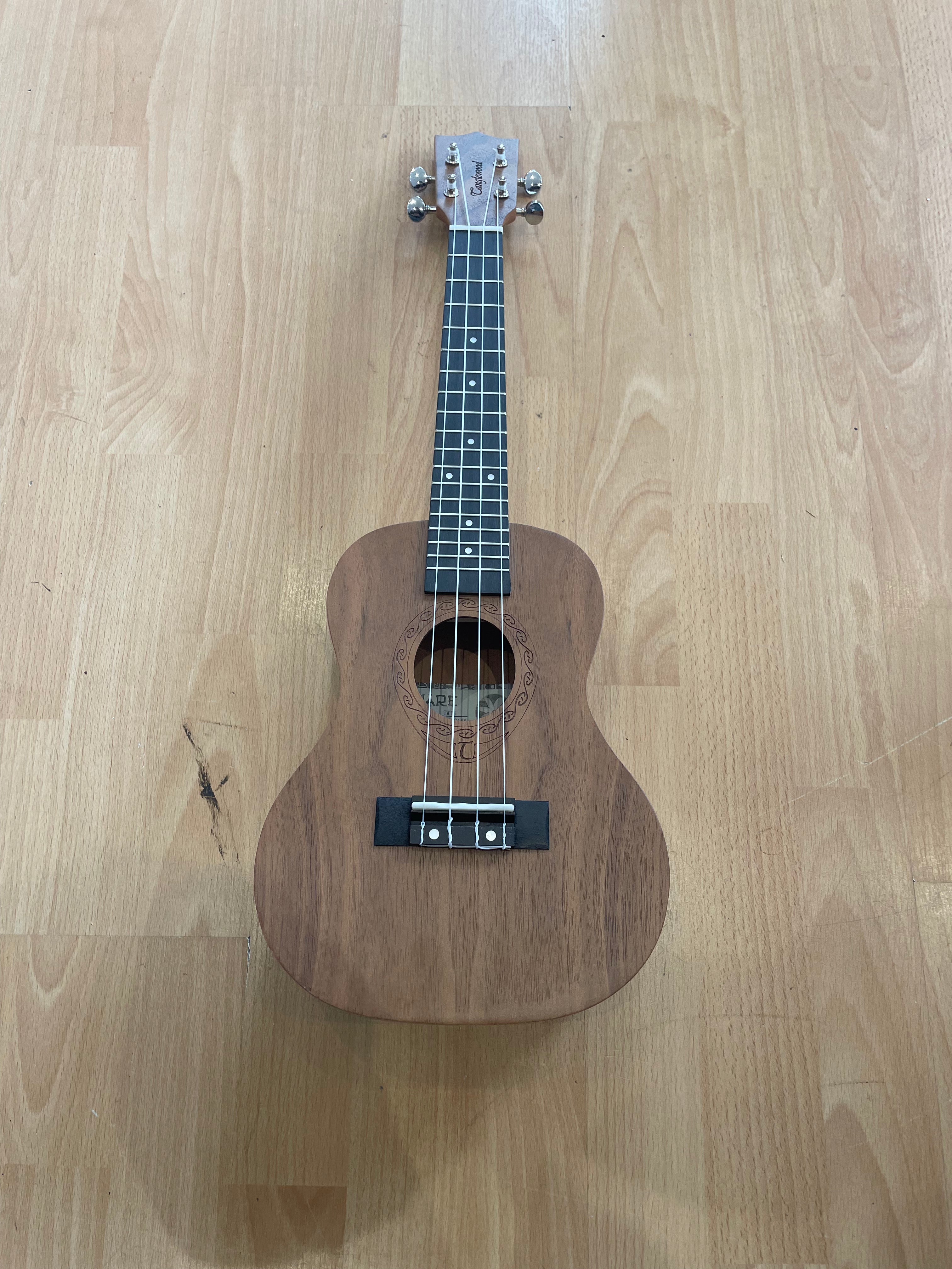 UKULELE TIARE CONCERT BLACK WALNUT