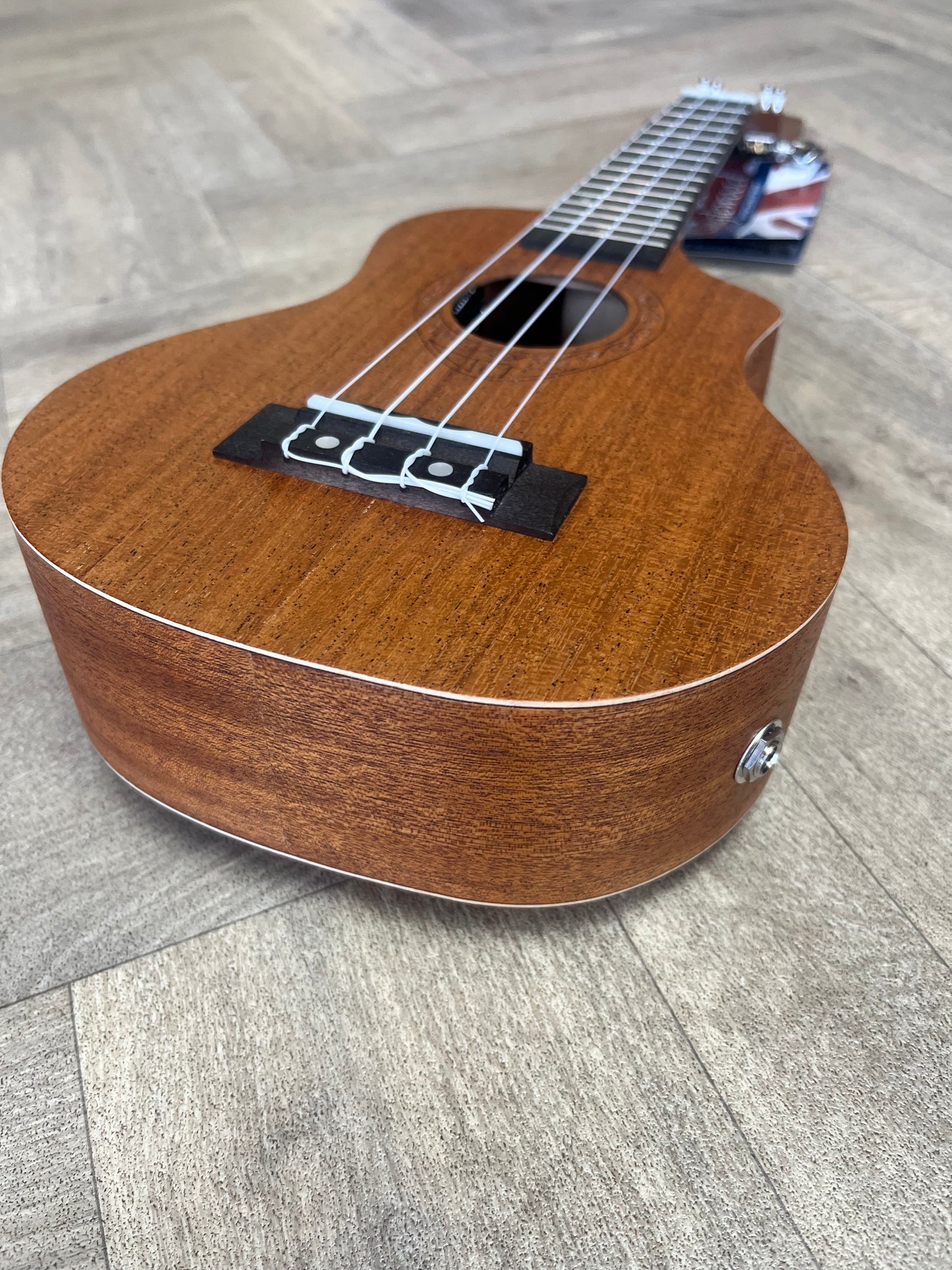 Tanglewood Tiare Ukulele - Soprano with cutaway - mahogany finish
