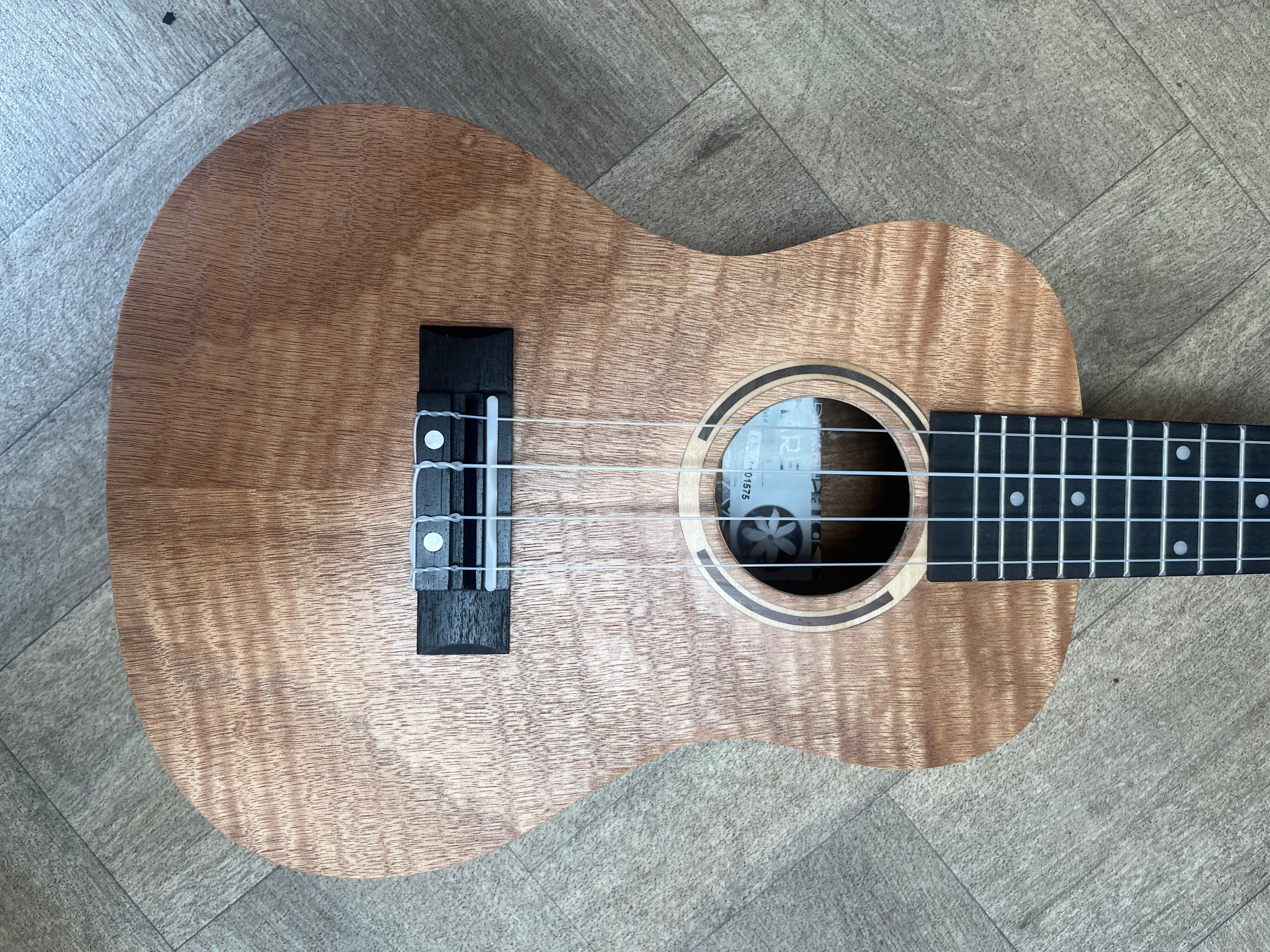TIARE SERIES CONCERT ALL FLAME MAHOGANY UKULELE