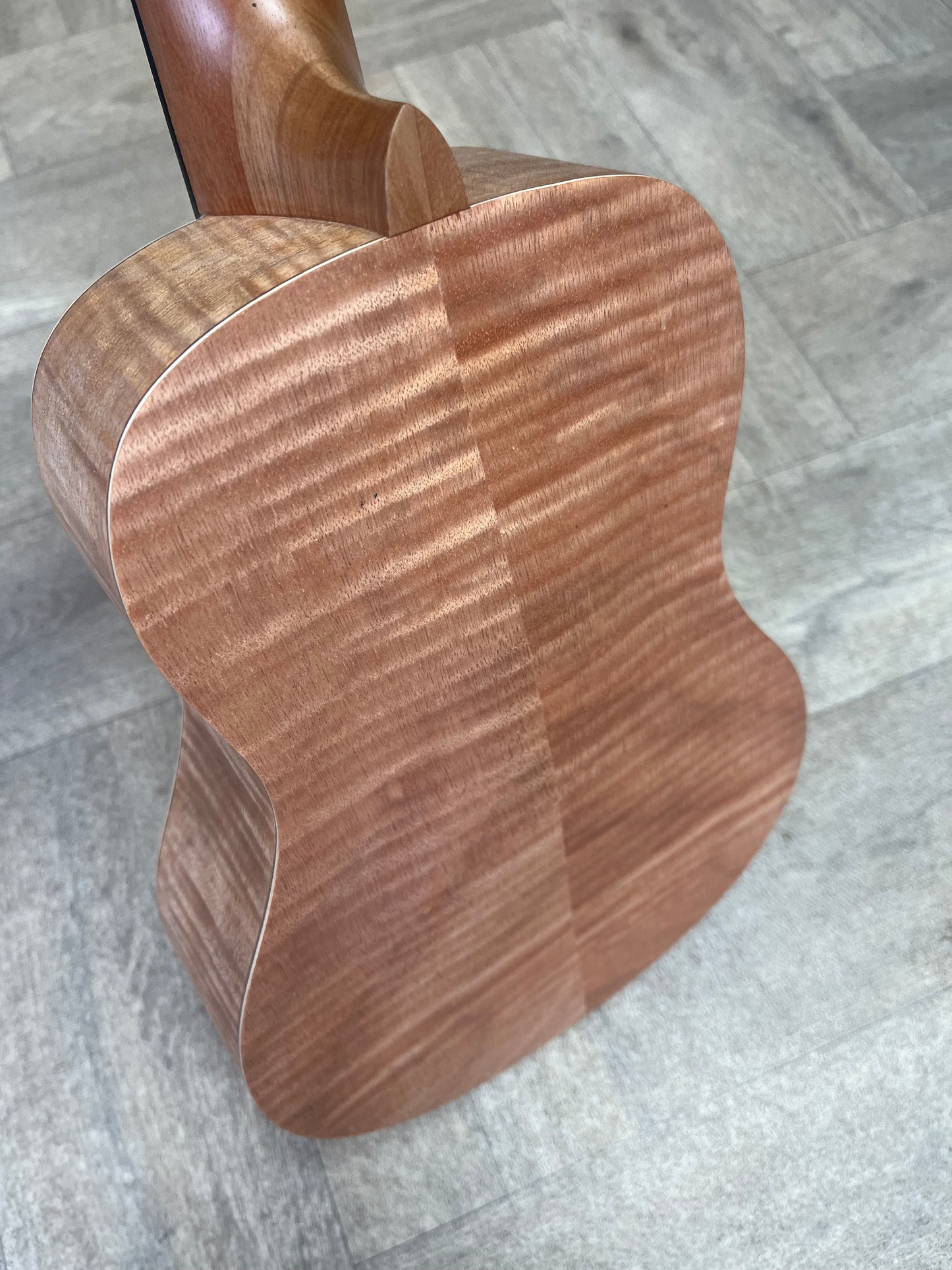 TIARE SERIES CONCERT ALL FLAME MAHOGANY UKULELE