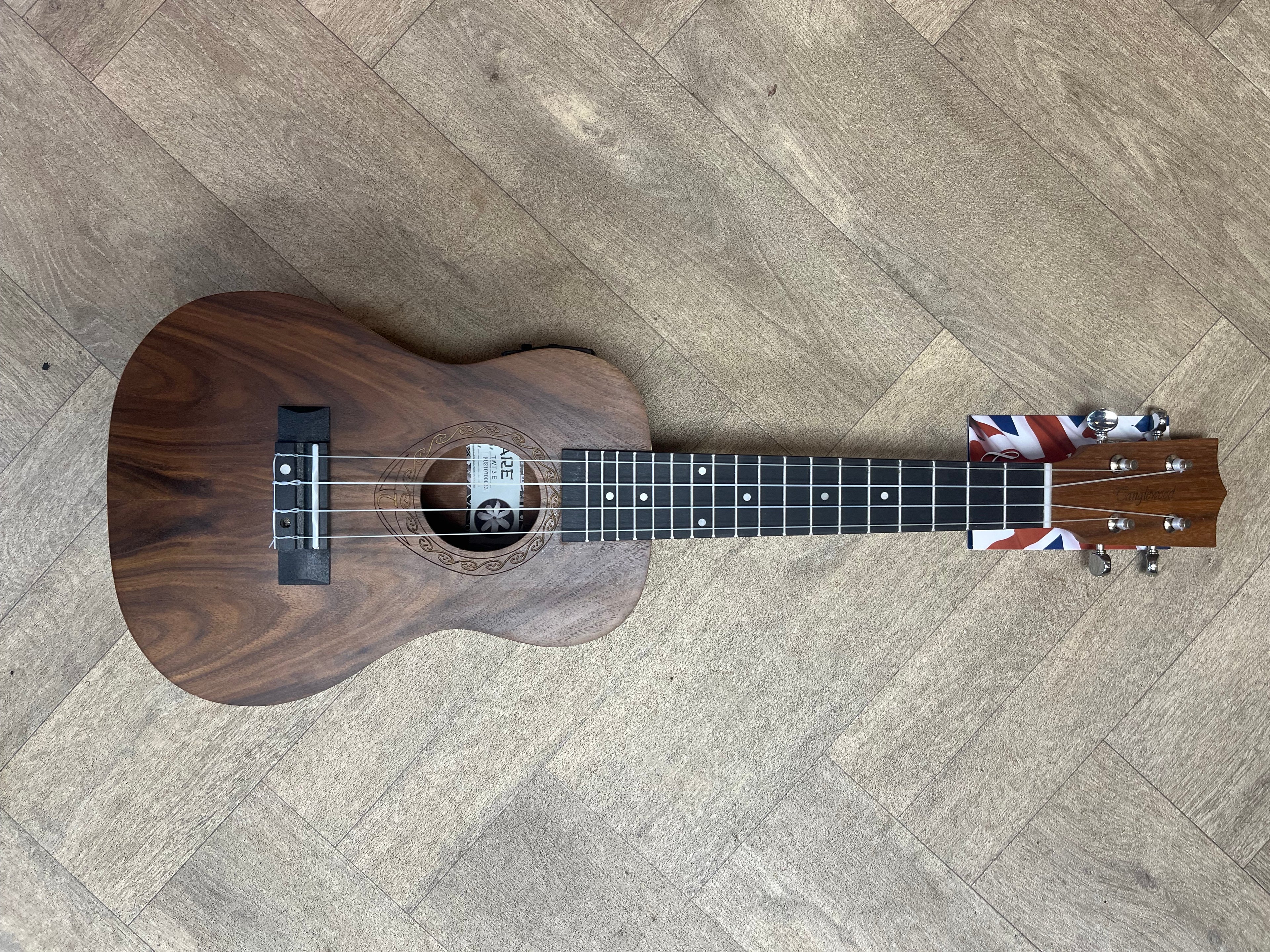 CONCERT UKULELE +EQ ALL AMERICAN BLACK WALNUT