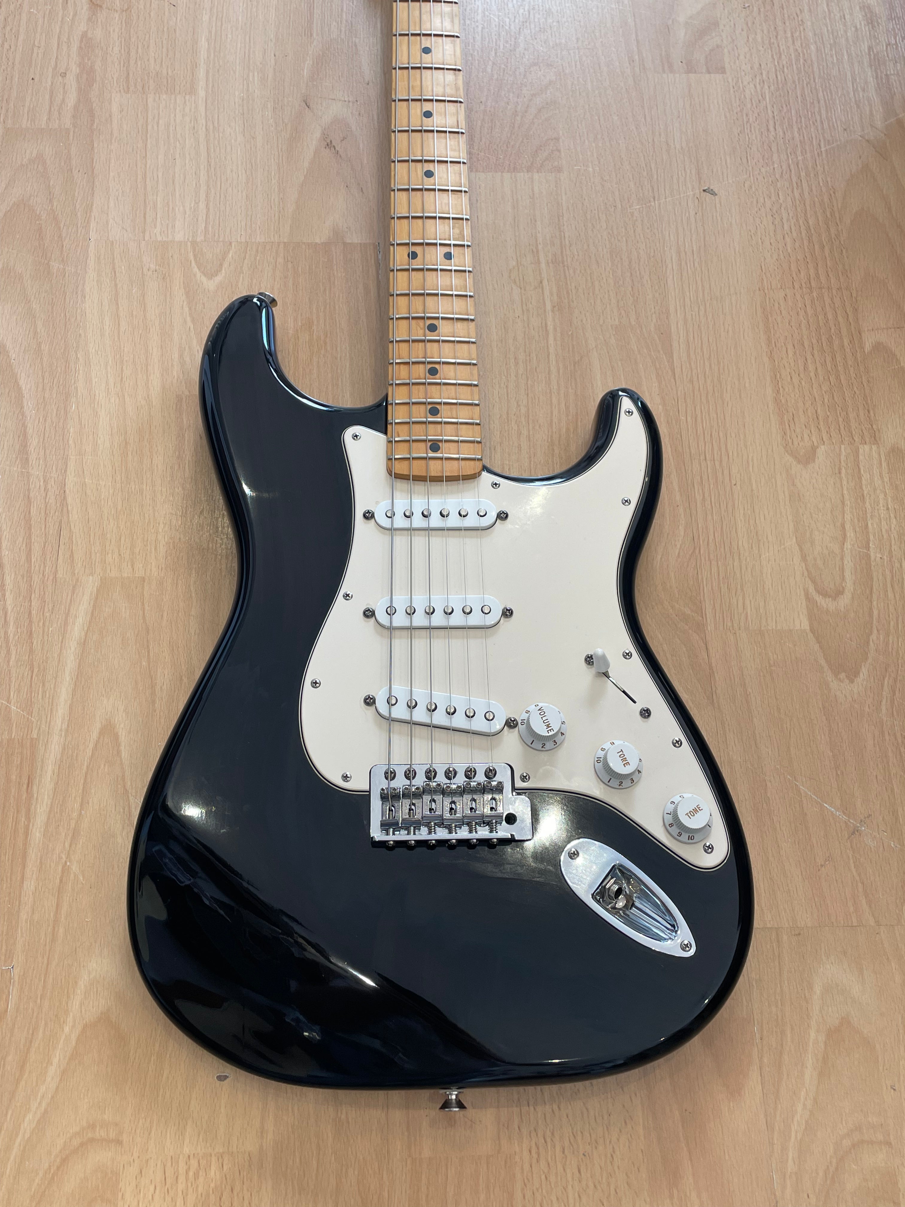 Fender Mexican Stratocaster 2008- In standard Black - Excellent condition