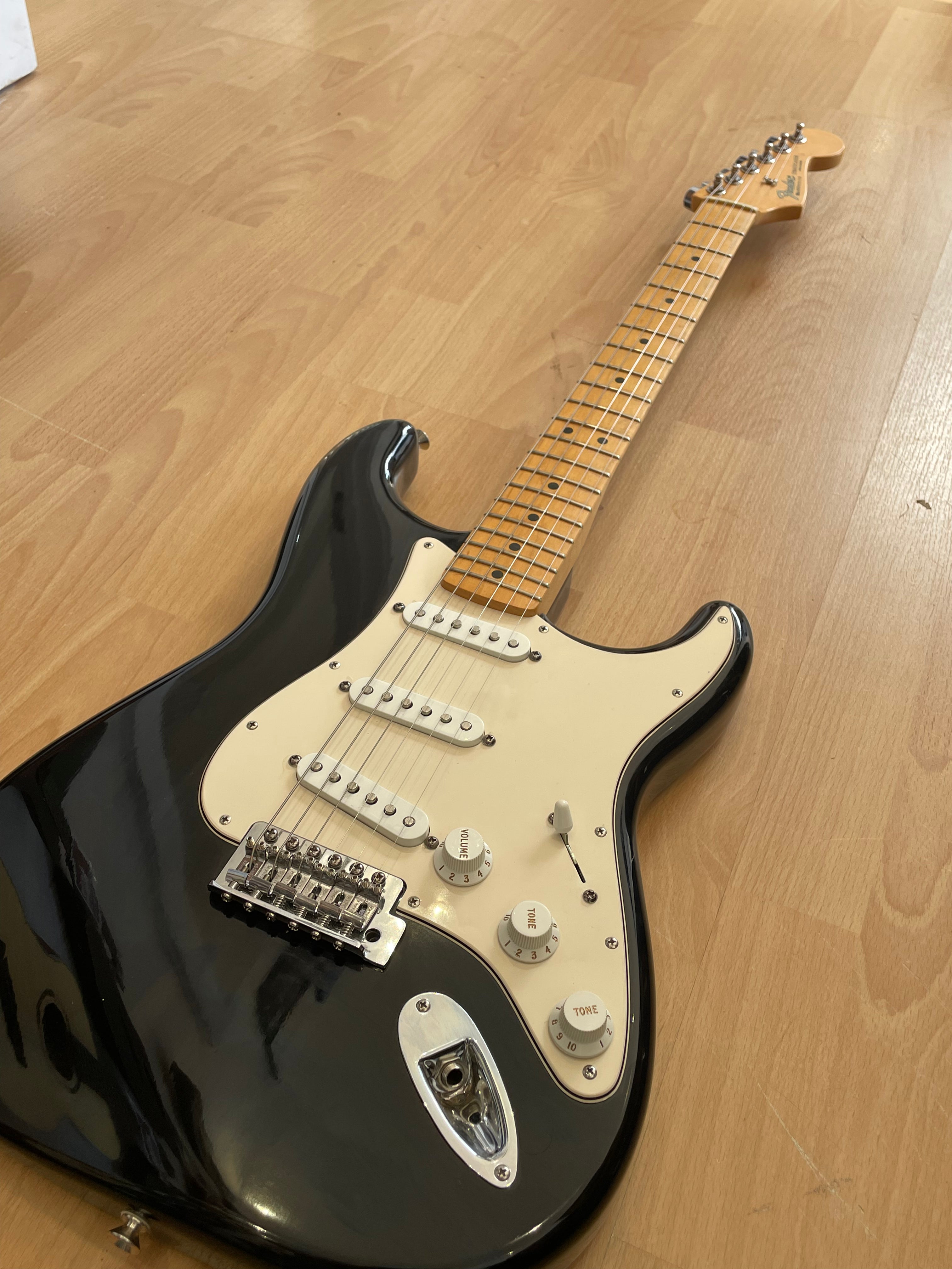 Fender Mexican Stratocaster 2008- In standard Black - Excellent condition