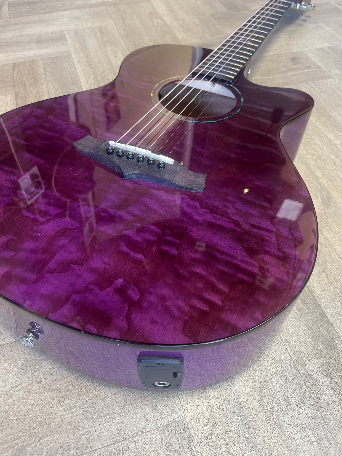 Tanglewood Azure Series - Foxglove Purple Gloss