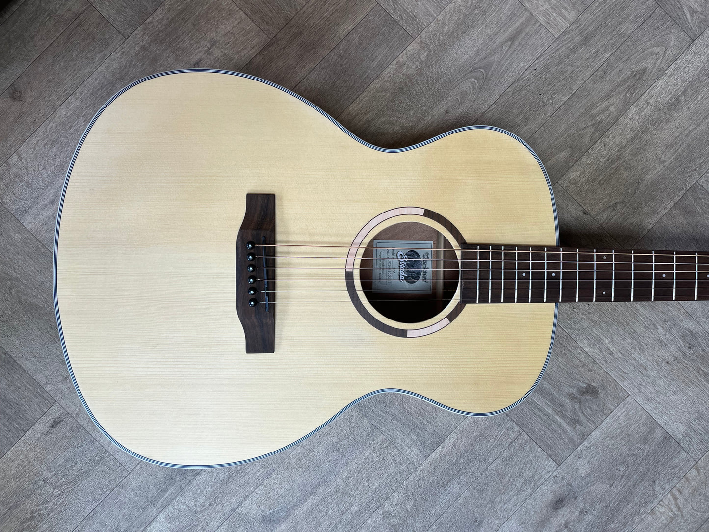 Tanglewood Strada - Great Value Acoustic Guitar
