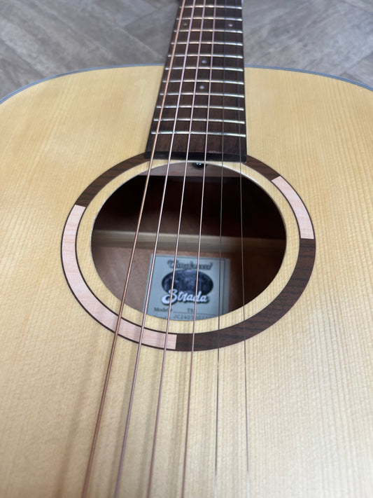 Tanglewood Strada - Great Value Acoustic Guitar