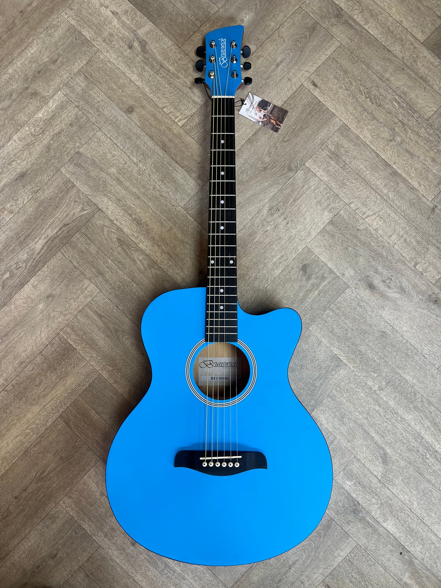 BRUNSWICK GRAND AUDITORIUM CUTAWAY SKY BLUE