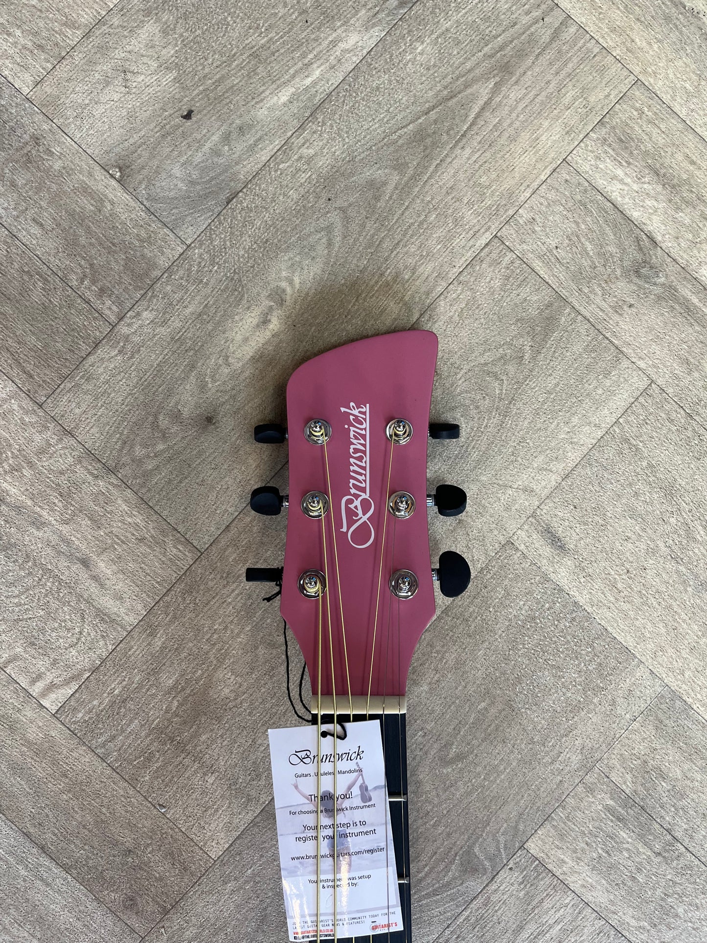 BRUNSWICK GRAND AUDITORIUM CUTAWAY BABY PINK