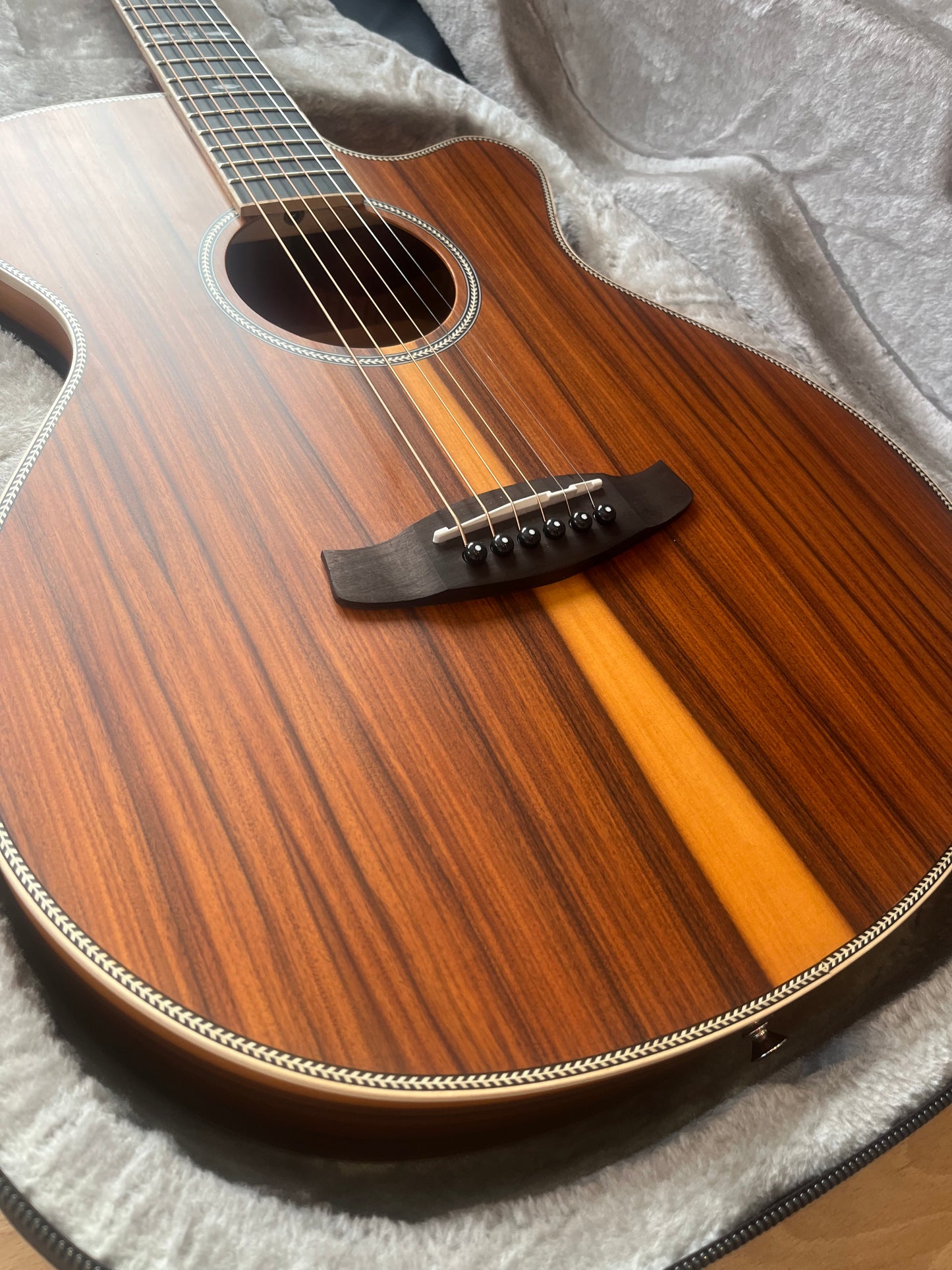 Tanglewood Reunion Pro - Figured Santos Wood