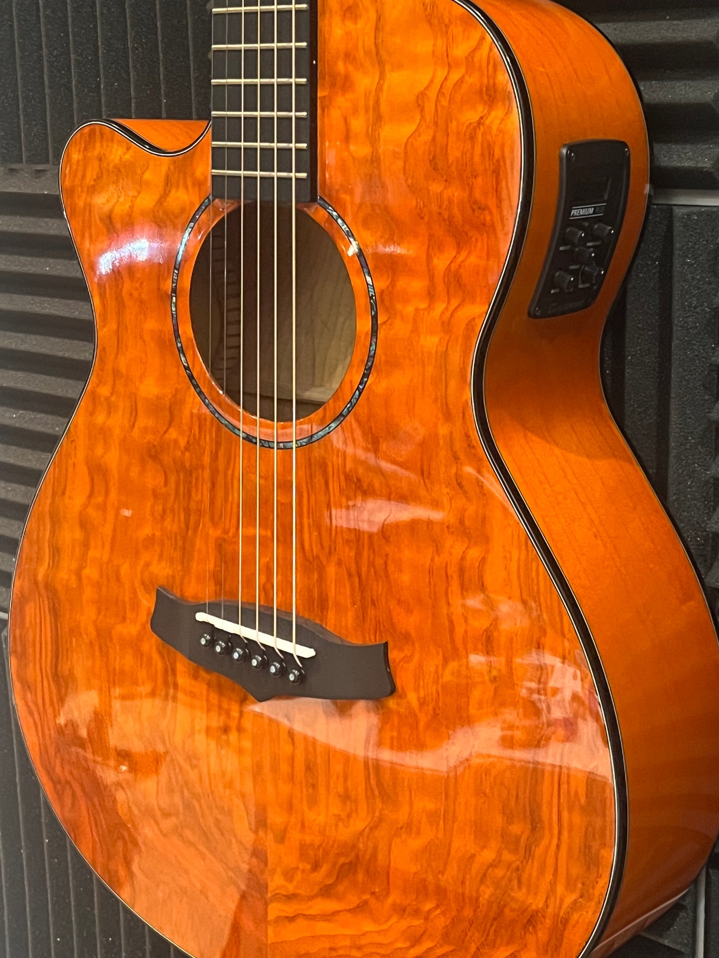 Tanglewood Azure - Honey Gloss finish - Left Handed