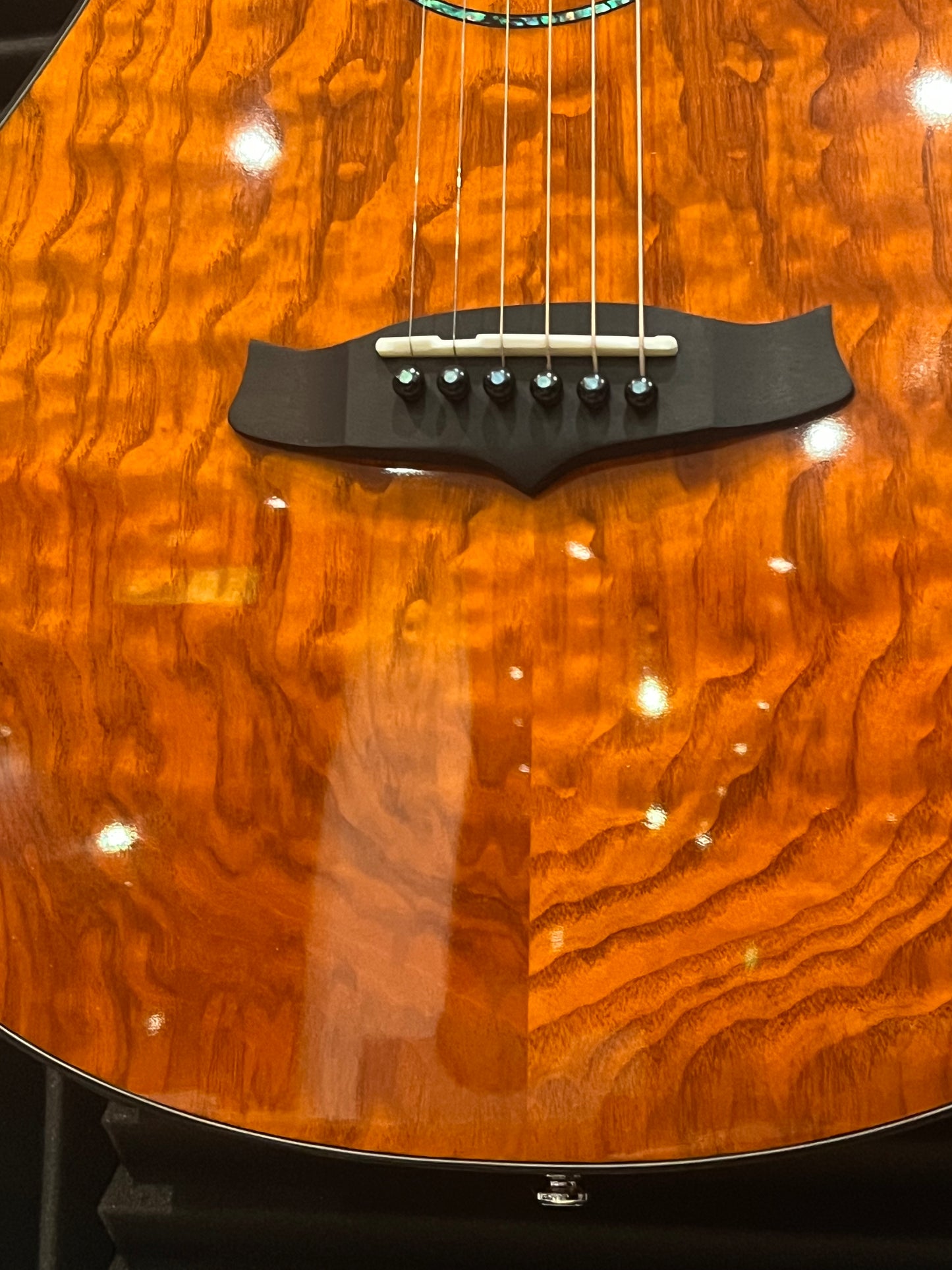 Tanglewood Azure - Honey Gloss finish - Left Handed