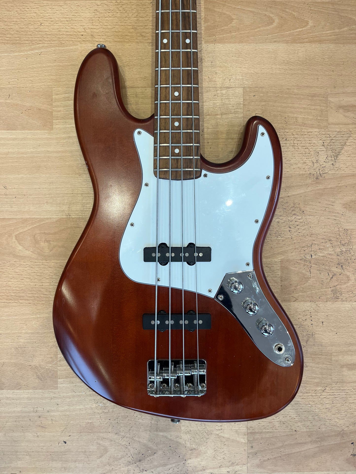 Fender Squier Jazz Bass – Standard Series - GOOD CONDITION