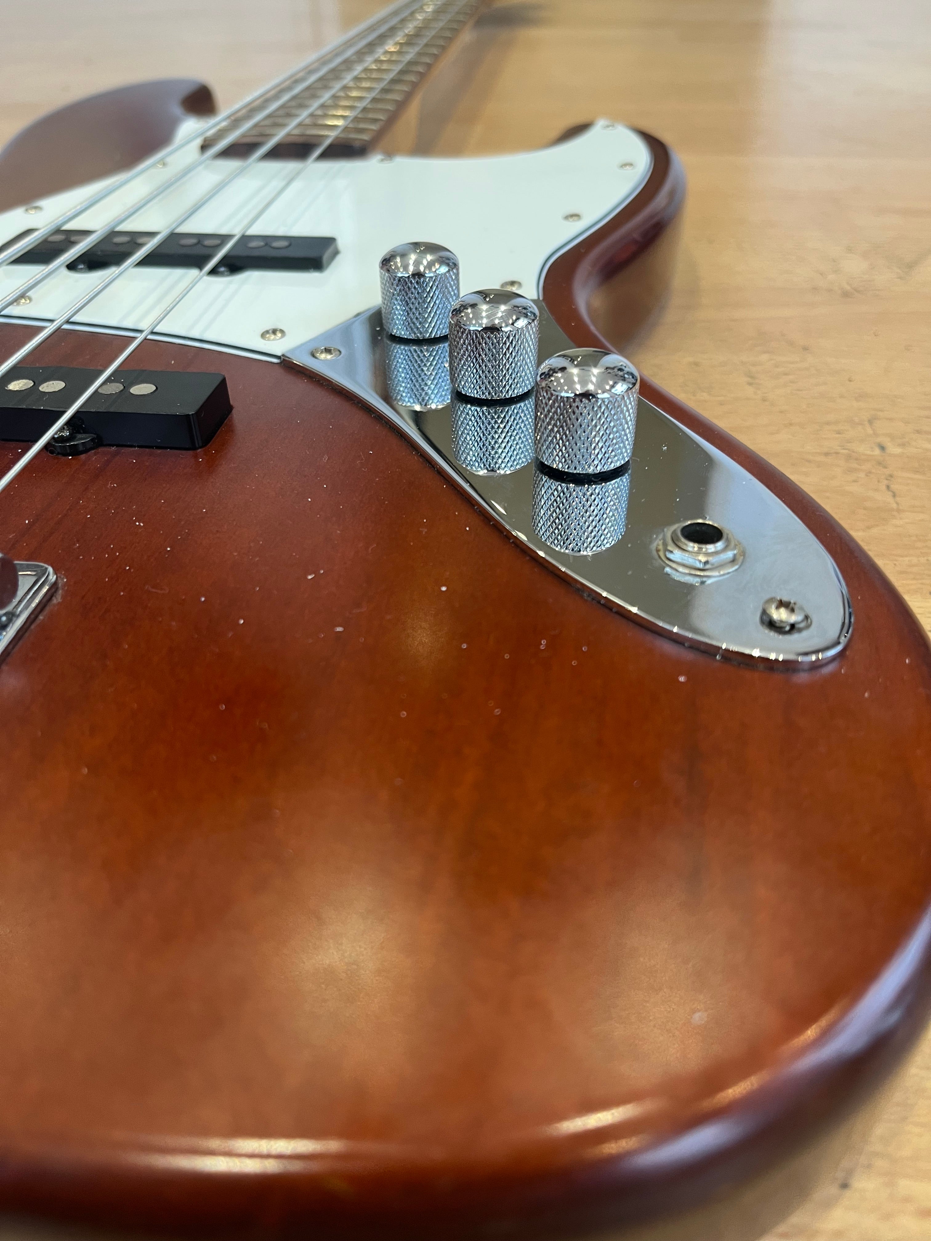 Fender Squier Jazz Bass – Standard Series - GOOD CONDITION
