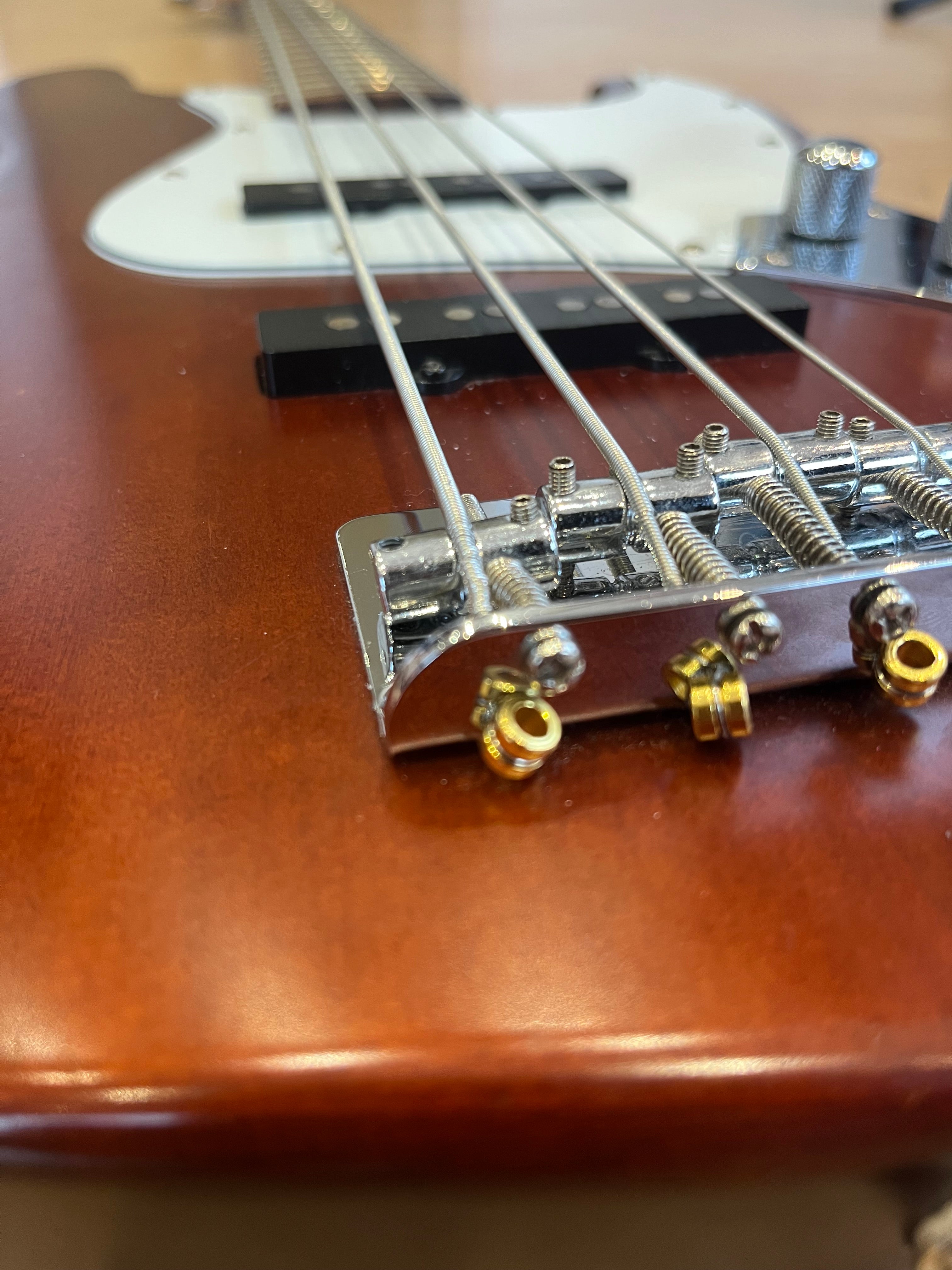 Fender Squier Jazz Bass – Standard Series - GOOD CONDITION