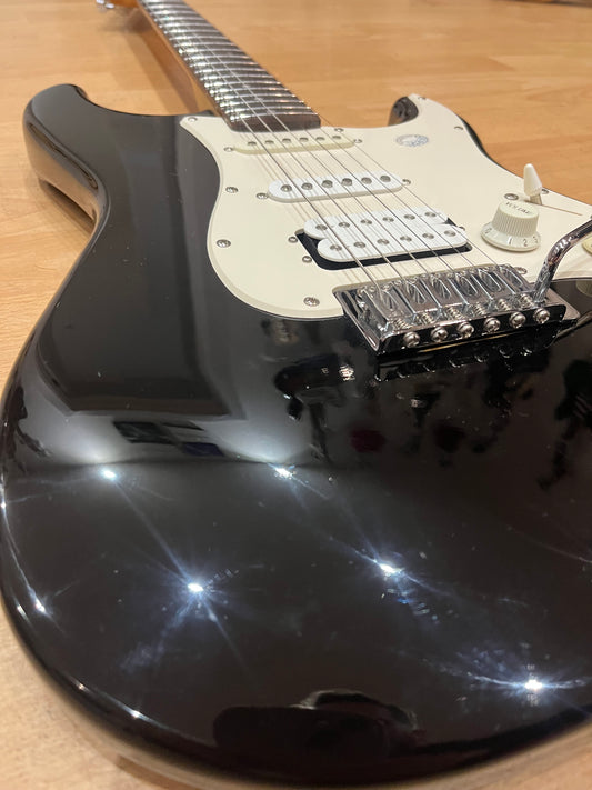 Squier Bullet Strat – HSS Configuration, Black with Vintage White Pickguard