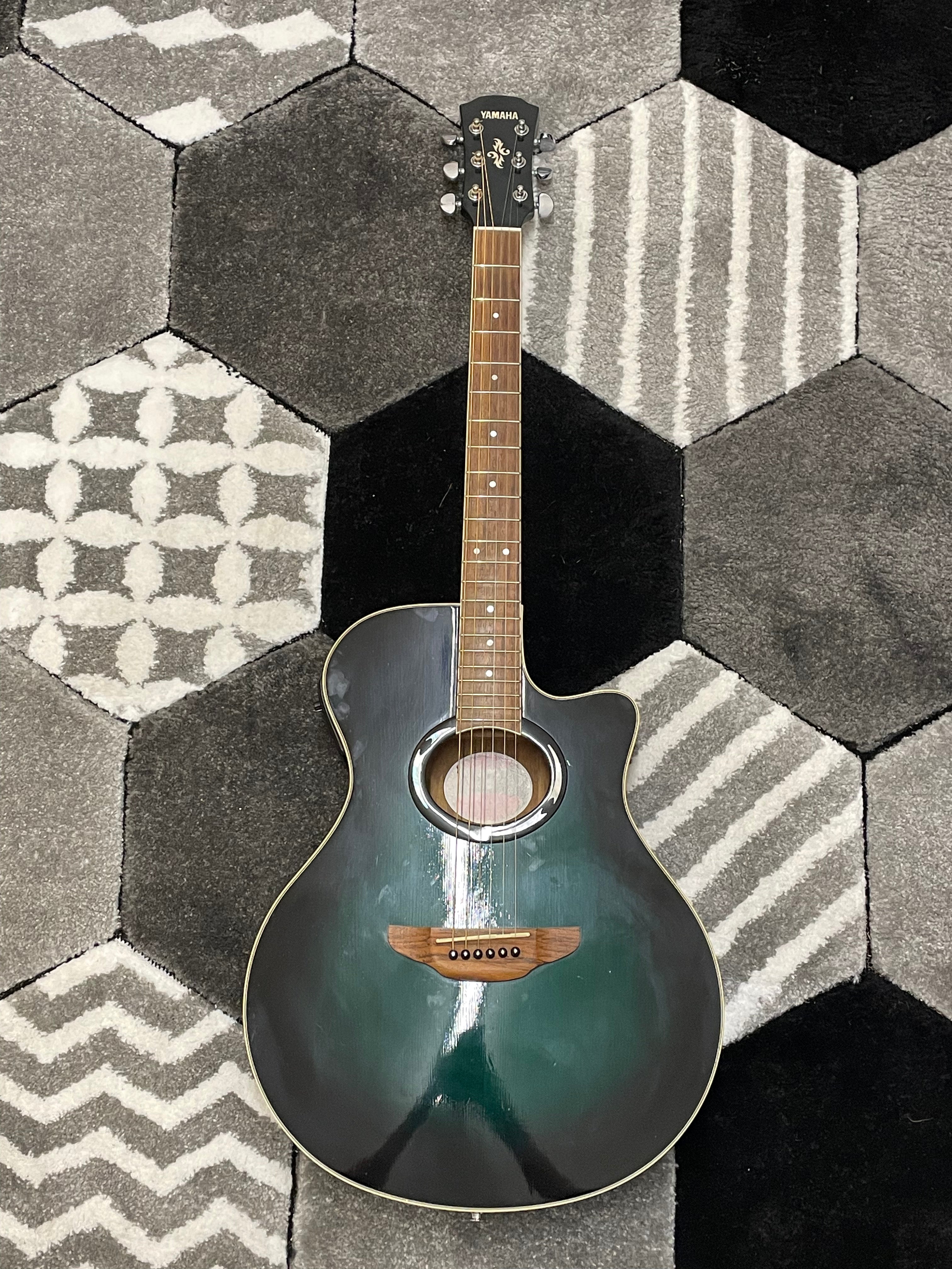 Yamaha APX500 Electro Acoustic Guitar