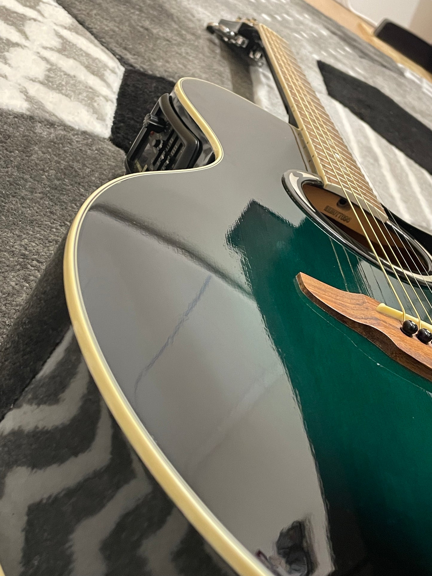 Yamaha APX500 Electro Acoustic Guitar