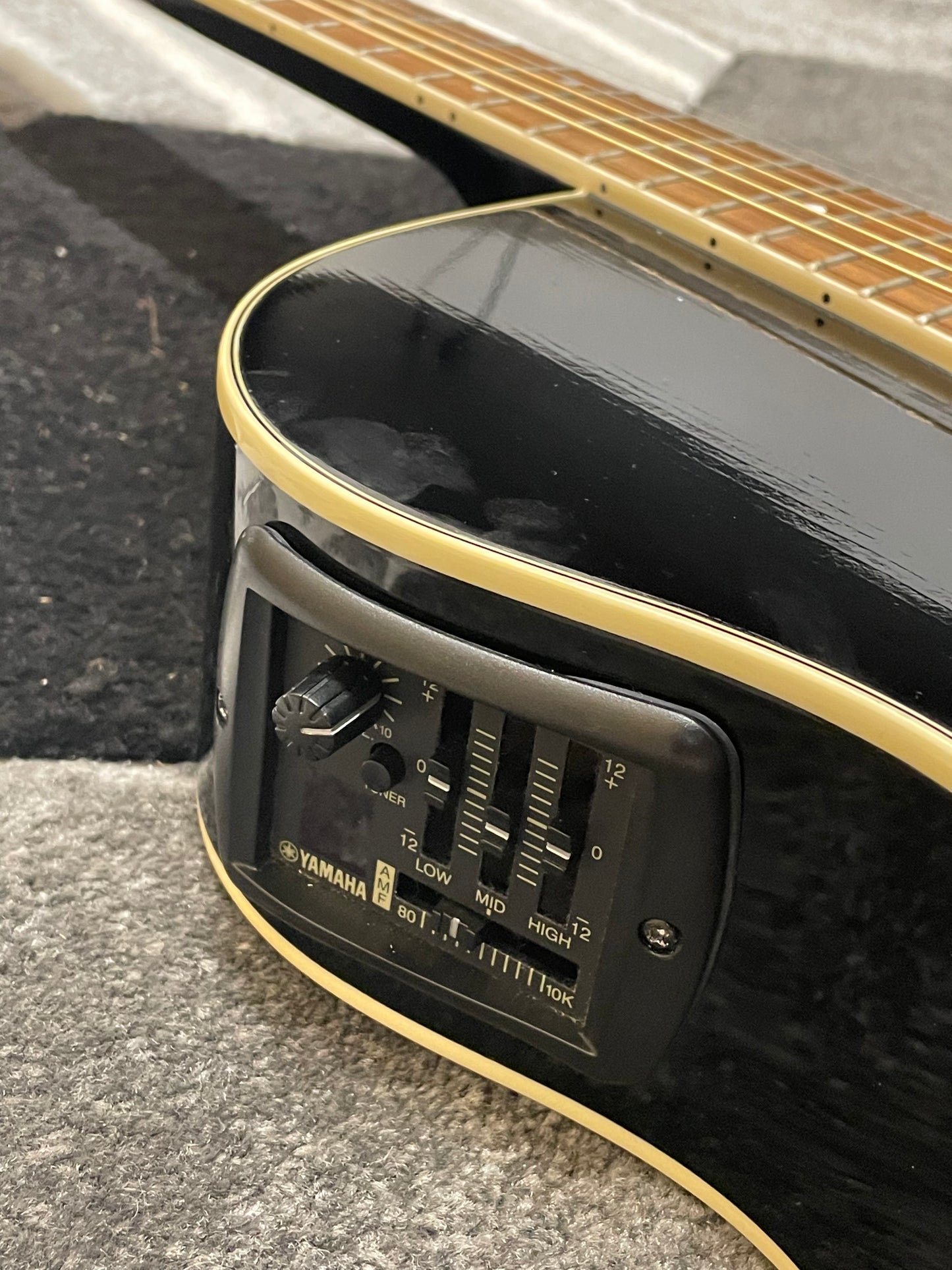 Yamaha APX500 Electro Acoustic Guitar