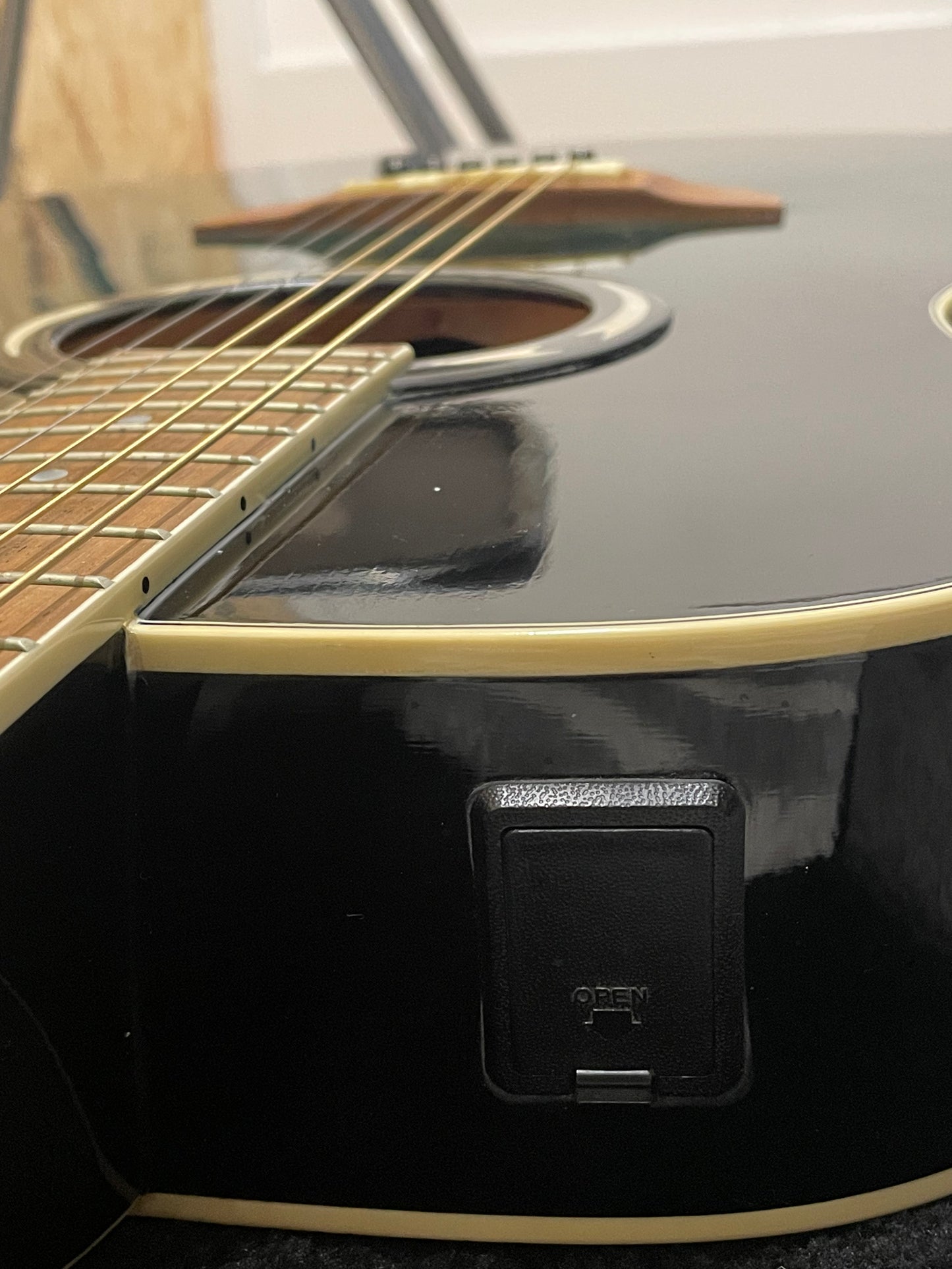 Yamaha APX500 Electro Acoustic Guitar