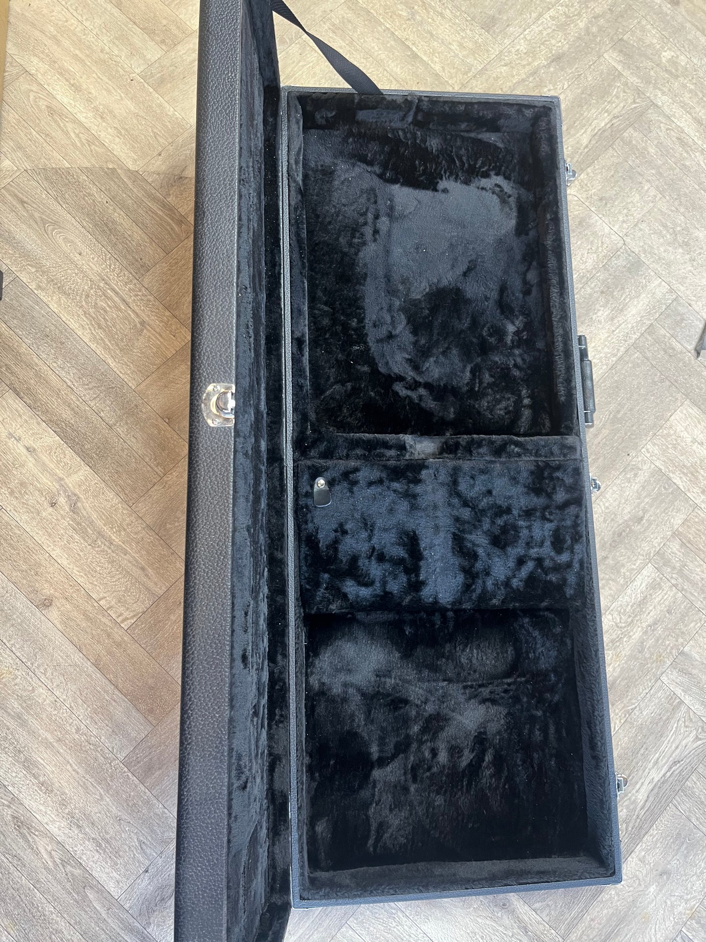 Electric guitar Square hard case