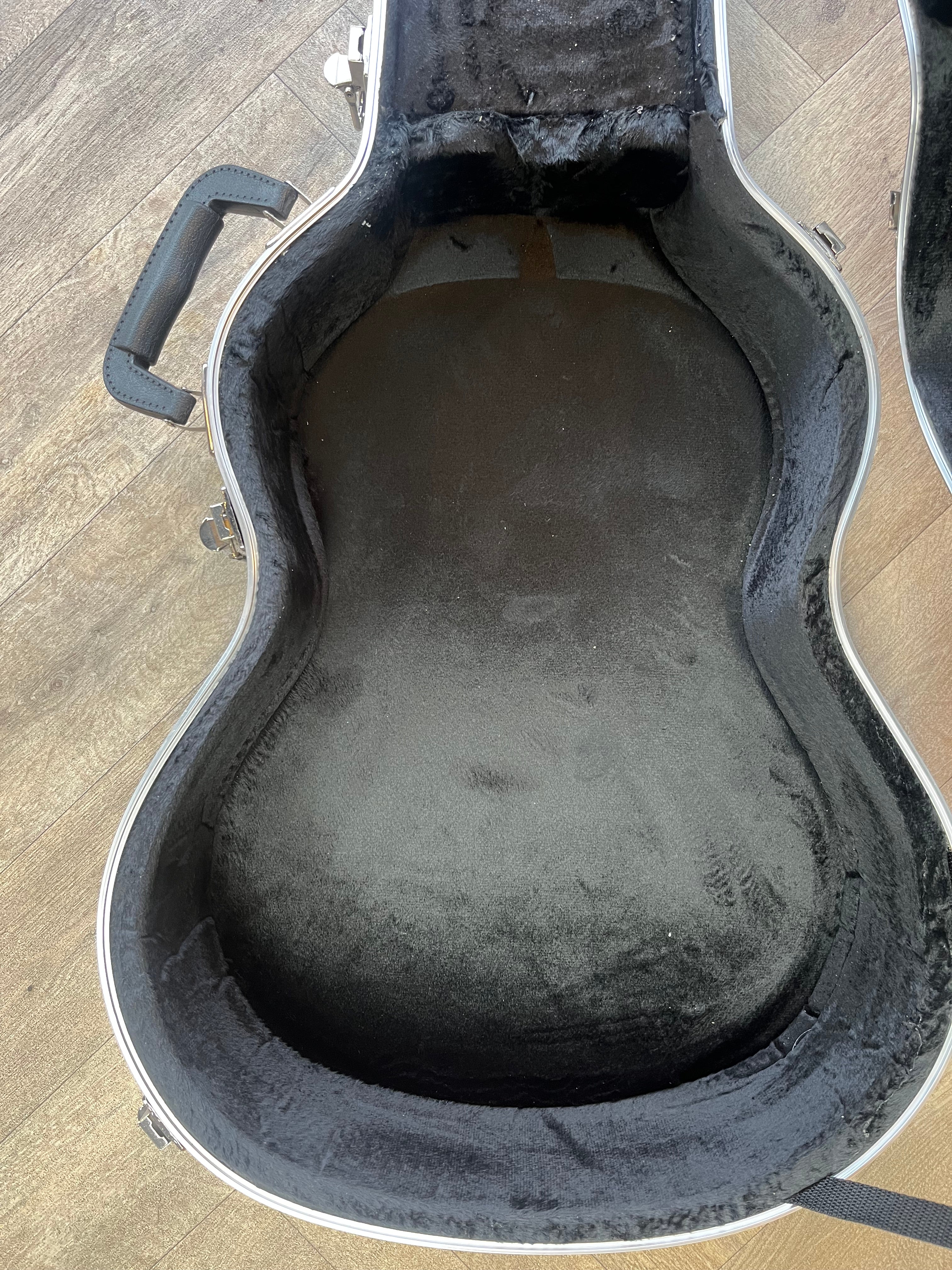 Classical/ Acoustic Guitar hard case