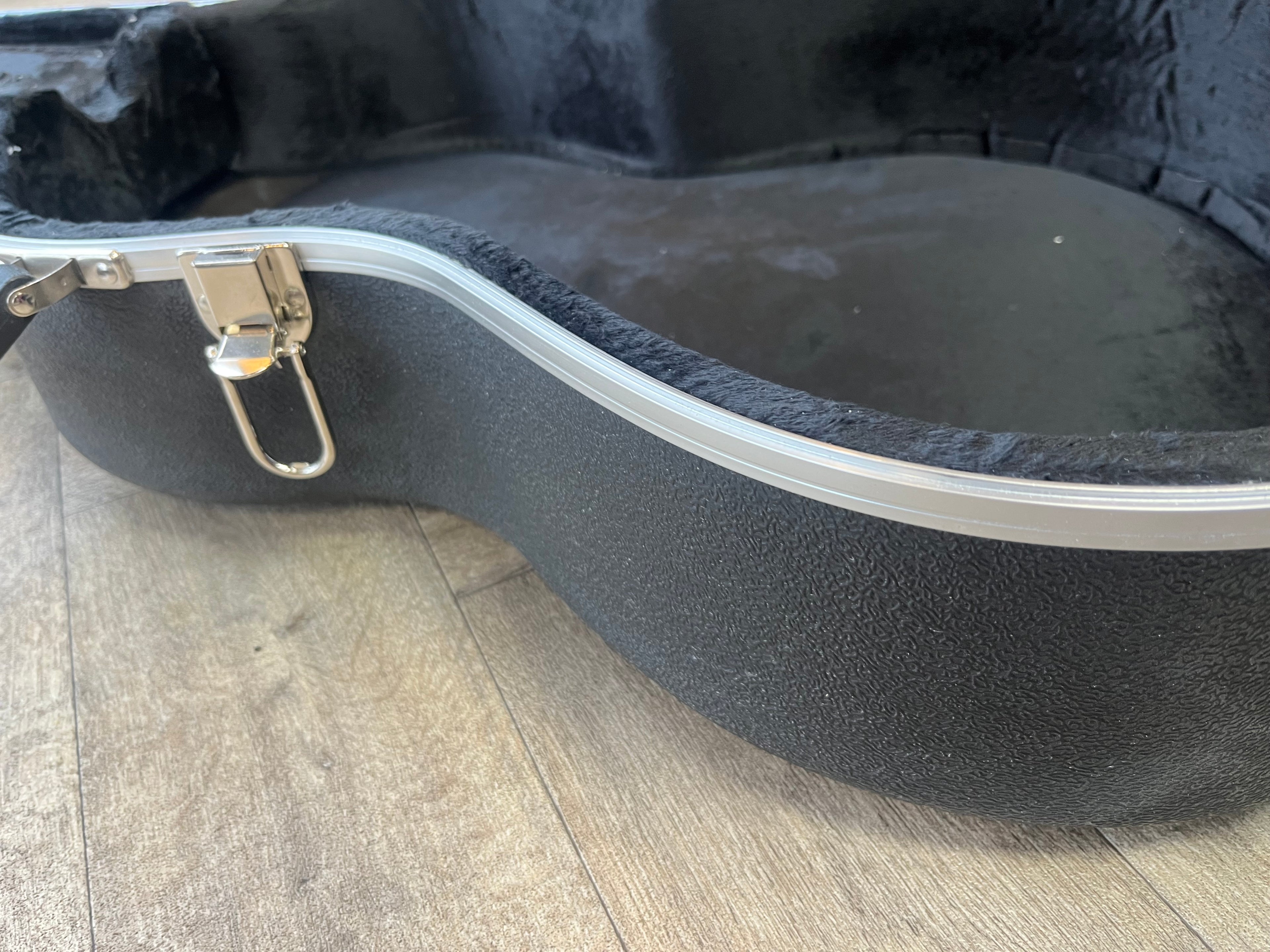 Classical/ Acoustic Guitar hard case