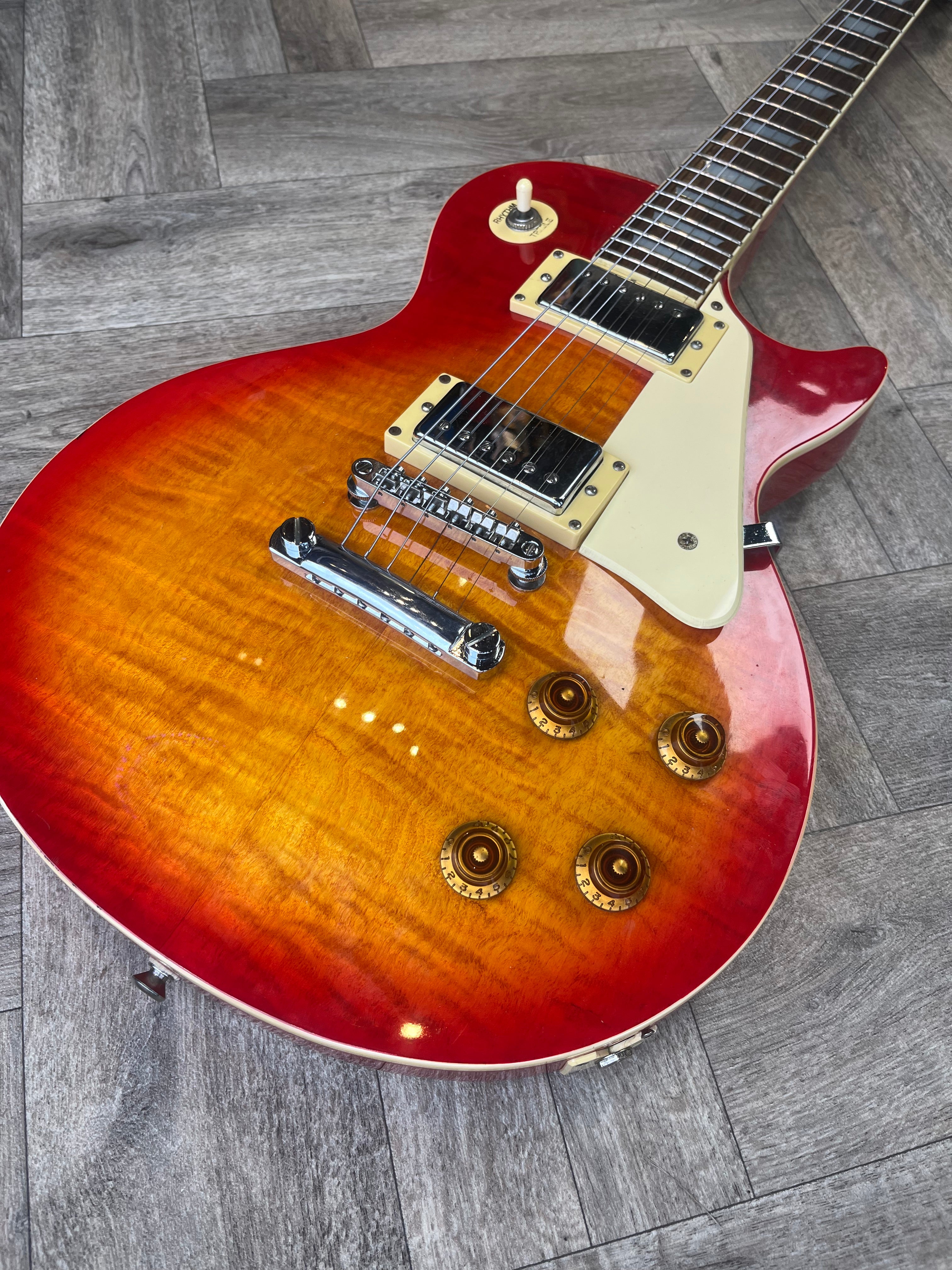 Epiphone Les Paul, Sunburst